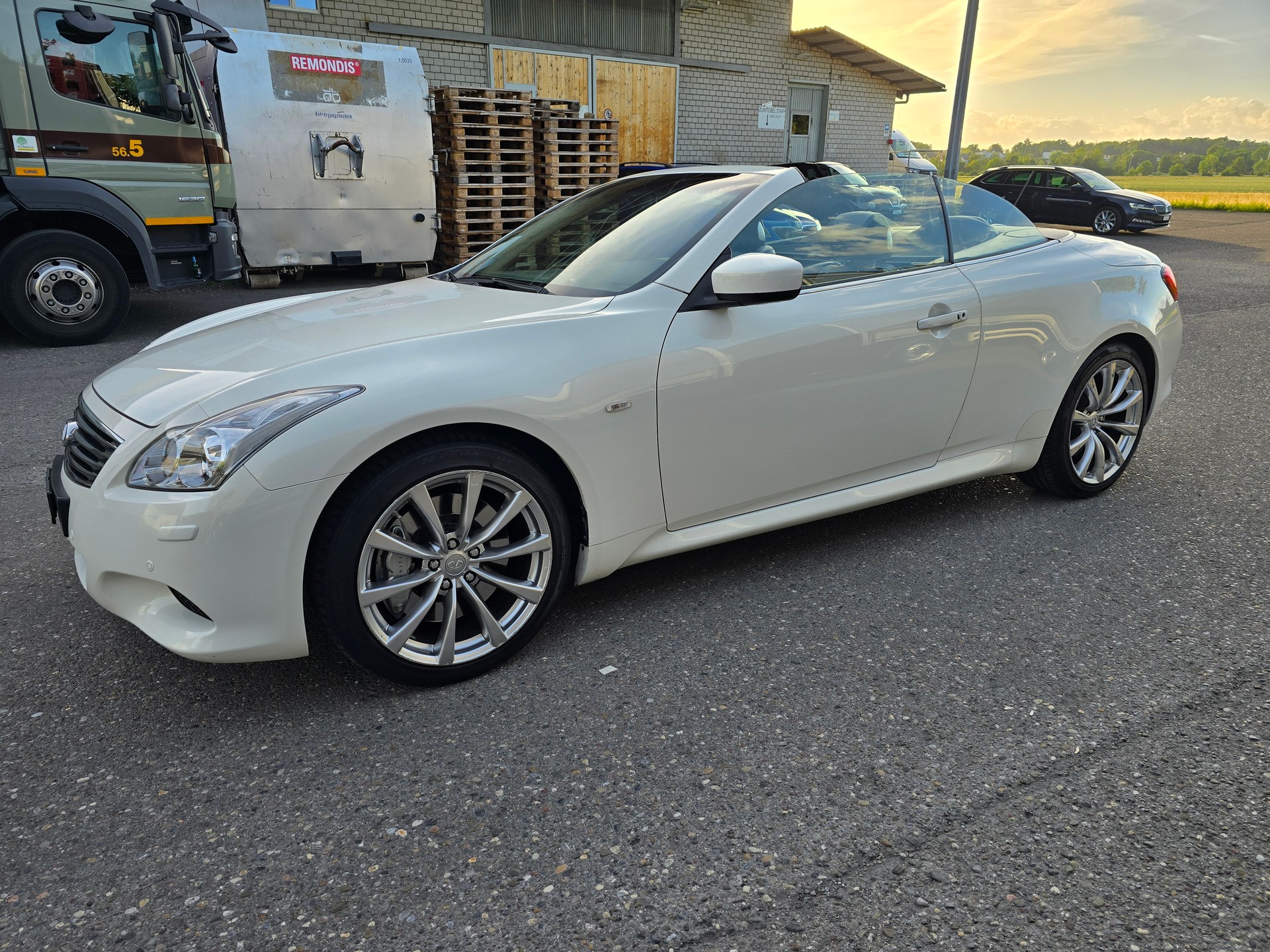 INFINITI G37 Cabrio GT Premium Automatic-image-11