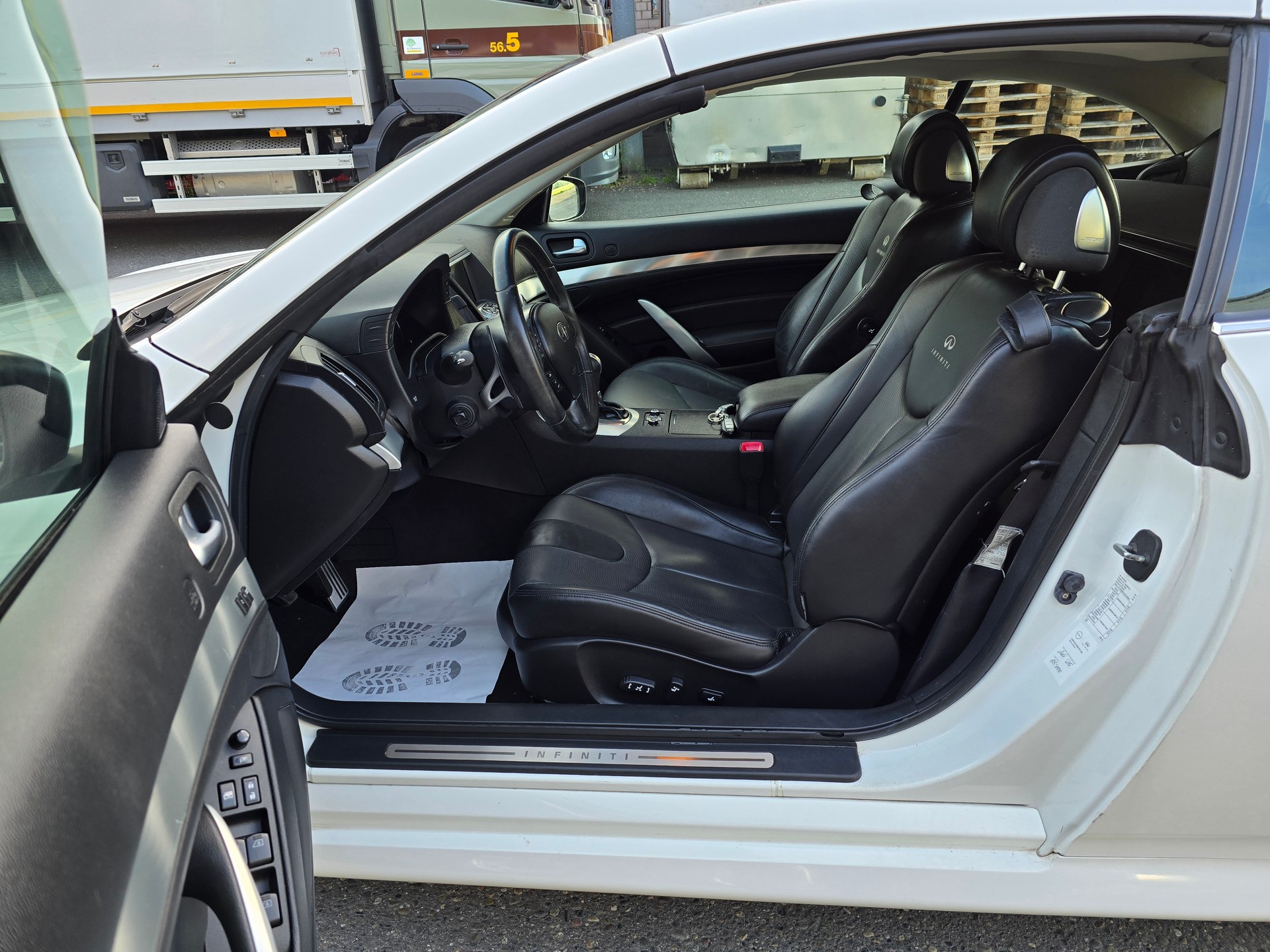 INFINITI G37 Cabrio GT Premium Automatic-image-19