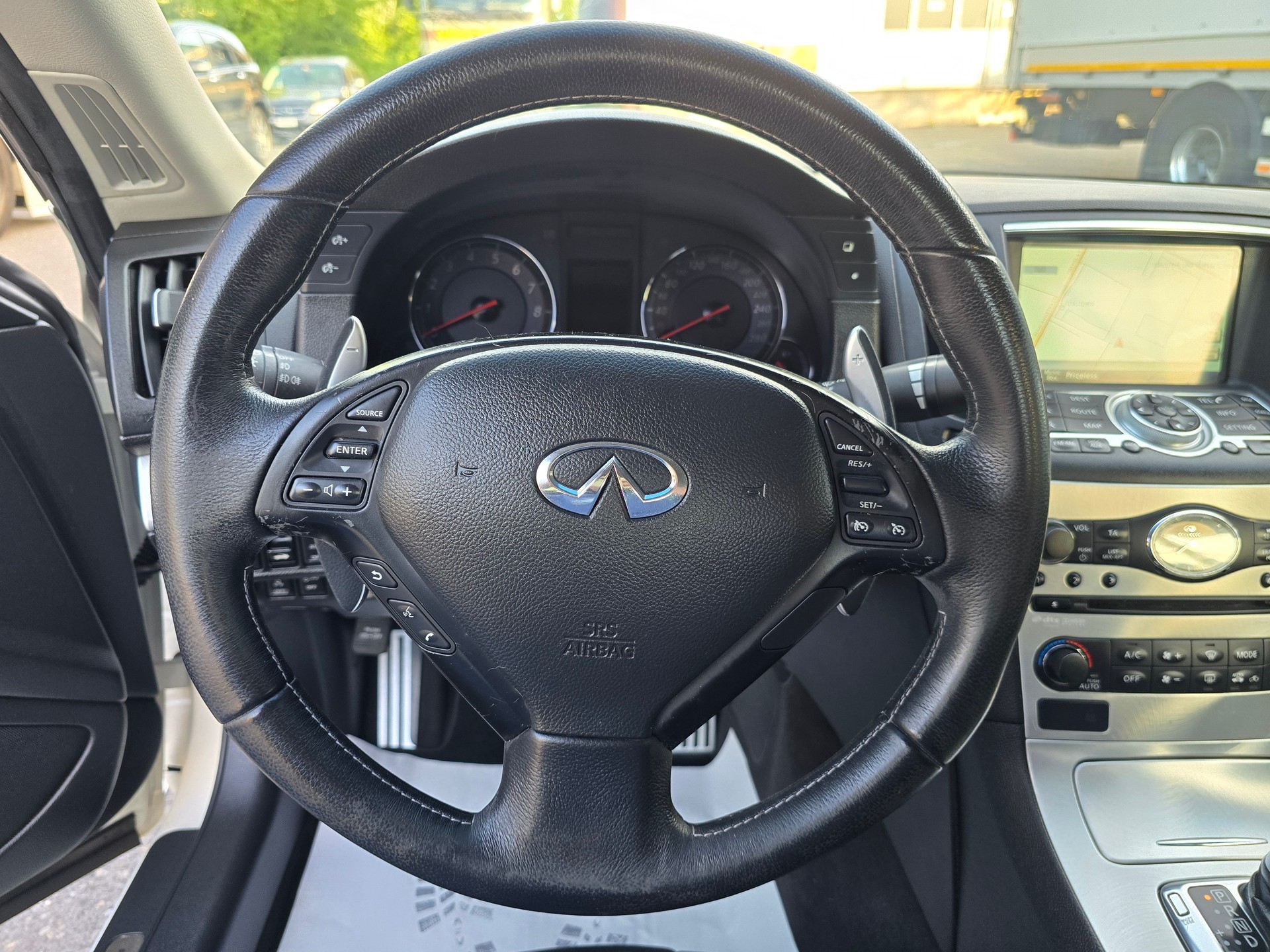 INFINITI G37 Cabrio GT Premium Automatic-image-25