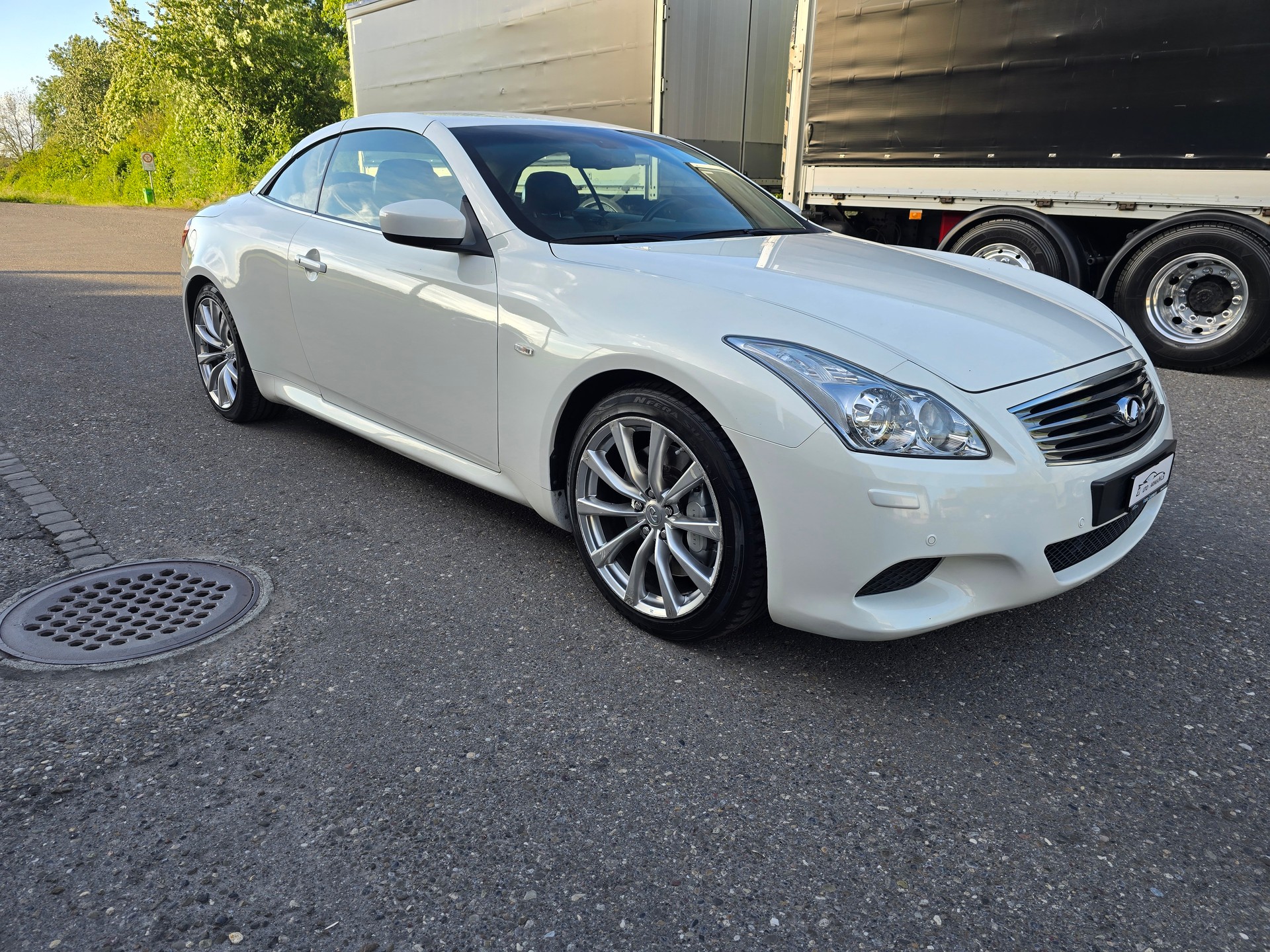 INFINITI G37 Cabrio GT Premium Automatic-showroom-element-1
