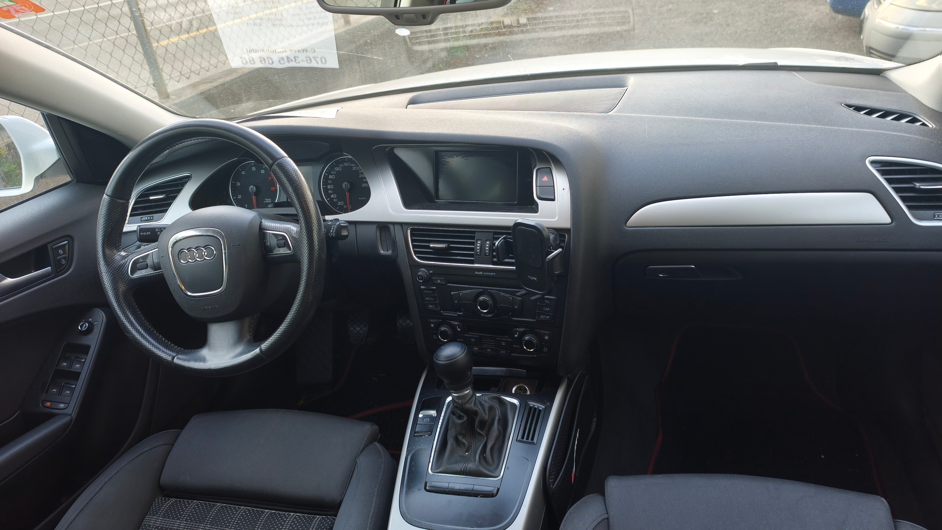 AUDI A4 Avant 1.8 TFSI Start plus-image-12