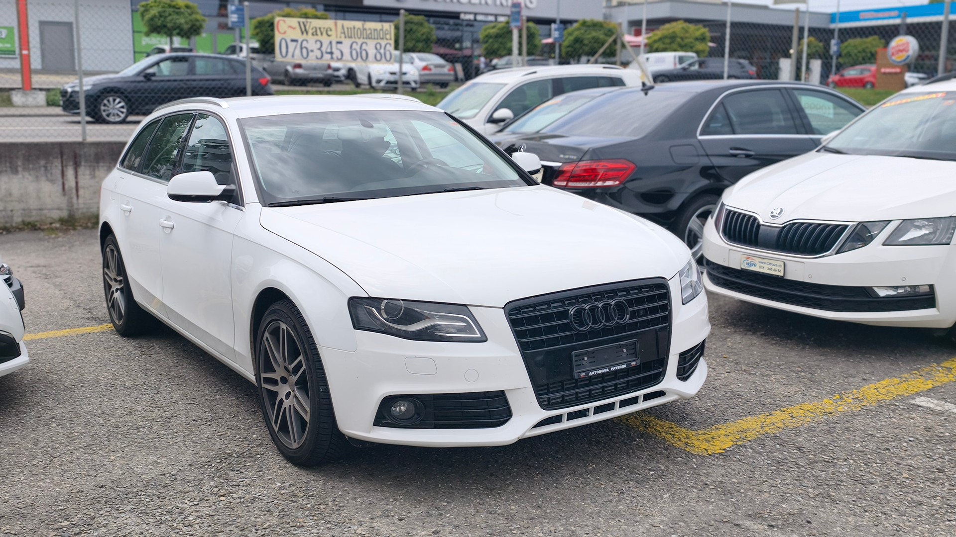 AUDI A4 Avant 1.8 TFSI Start plus-image-0