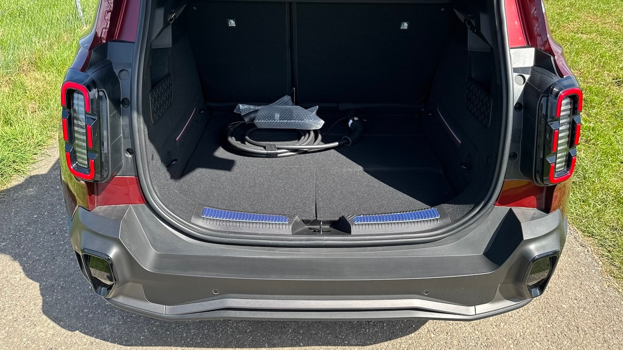 RENAULT R4 E-Tech Comfort Range 52 kWh Iconic-image-13