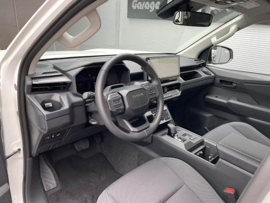 TOYOTA Hilux BEV Comfort AWD-image-7
