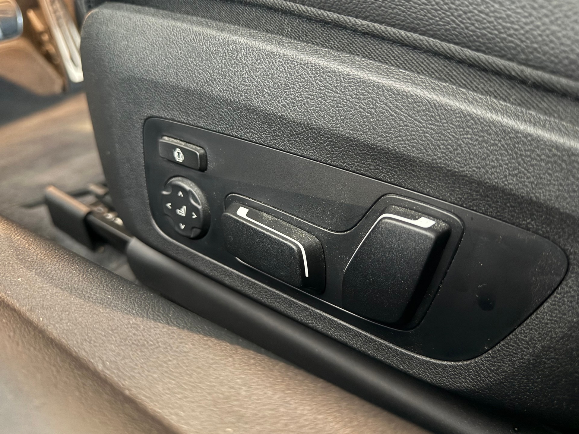 BMW M240i xDrive M Sport Pro Steptronic-image-13