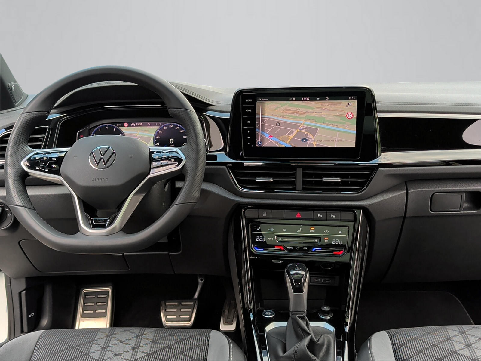 VW T-Roc 2.0 TSI R-Line DSG 4Motion-image-5