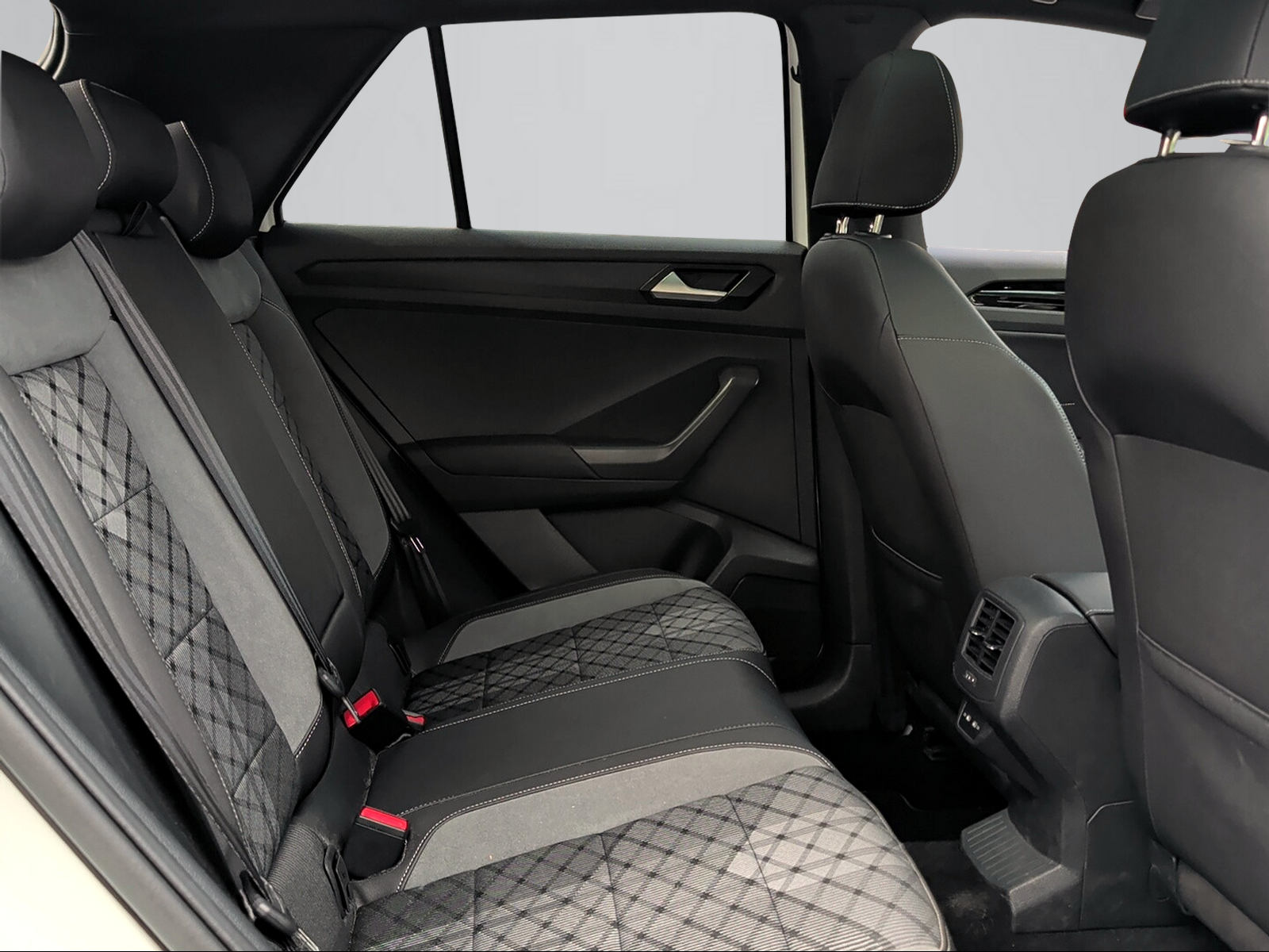 VW T-Roc 2.0 TSI R-Line DSG 4Motion-image-7