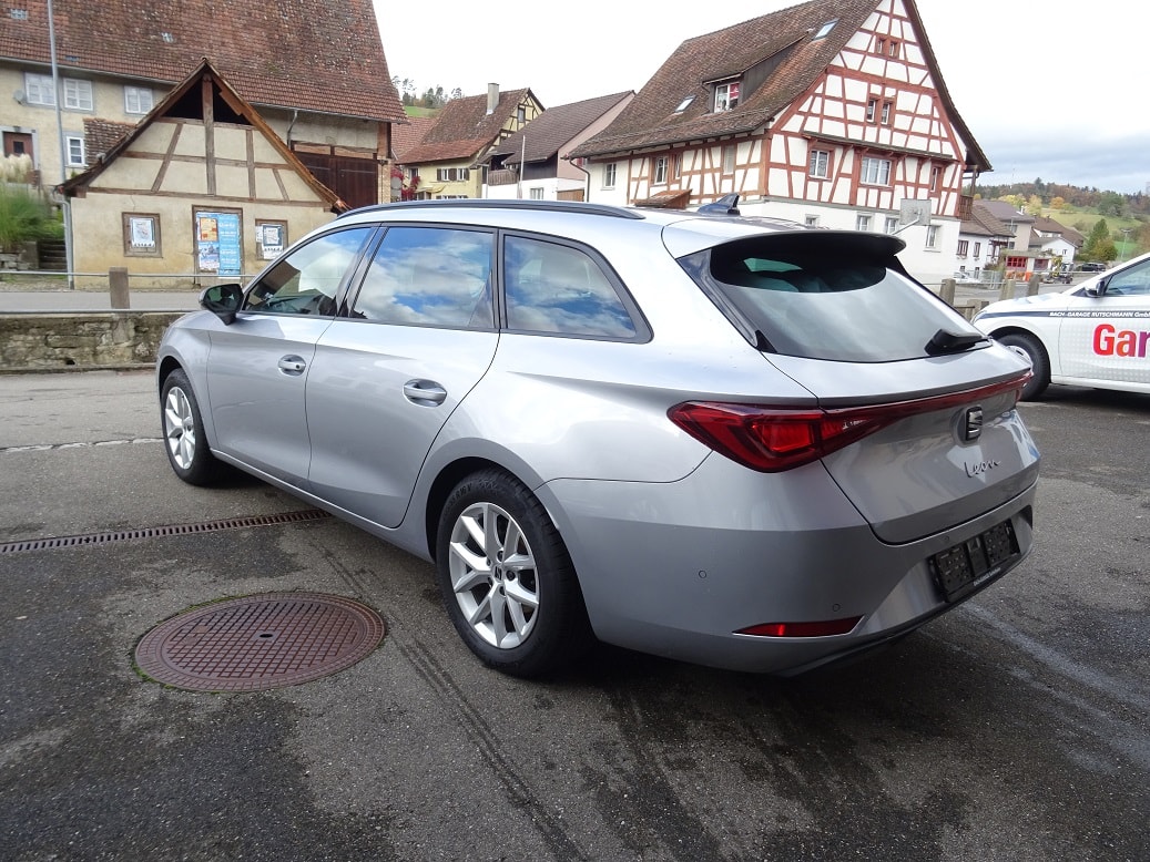 SEAT Leon ST 2.0 TDI Style 4Drive DSG-image-3