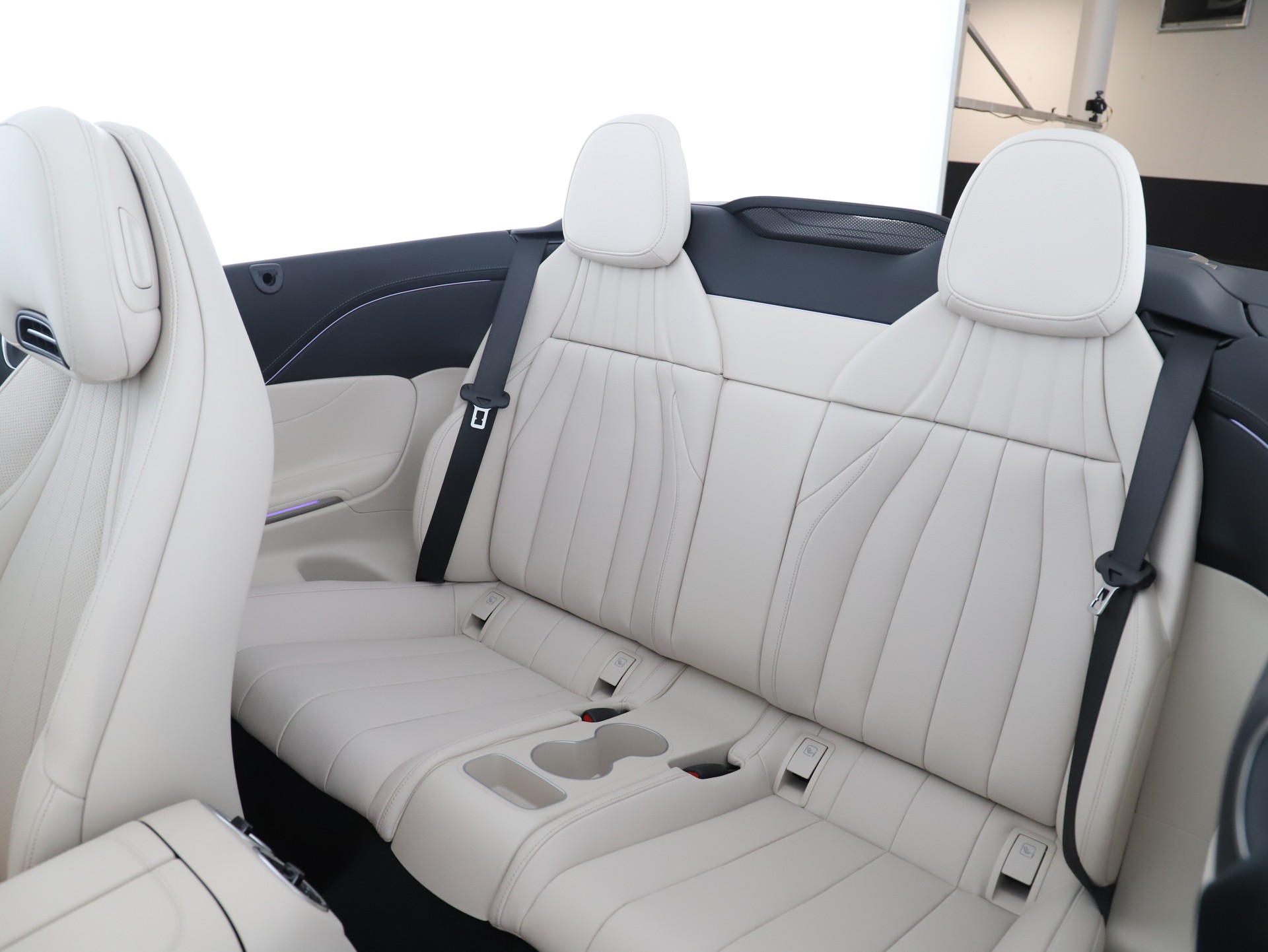 MERCEDES-BENZ CLE 450 Cabrio 4M-image-10