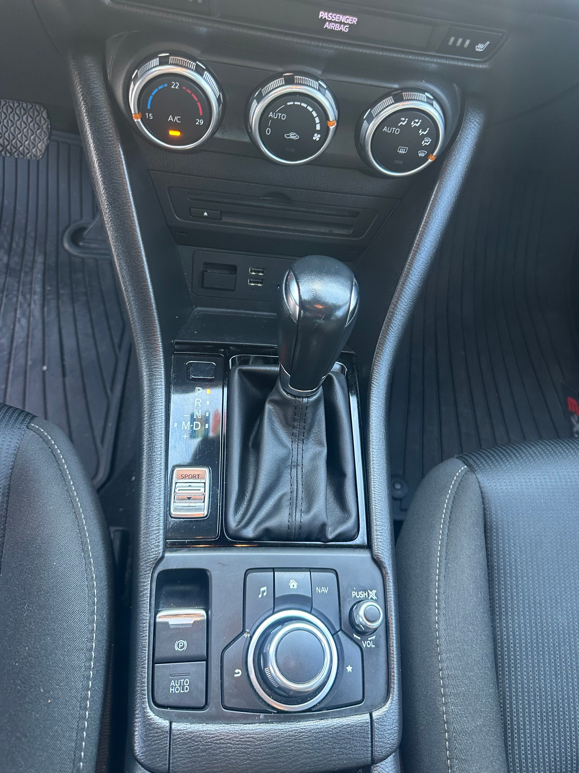MAZDA CX-3 SKYACTIV-G 121 Ambition FWD Automat-image-9