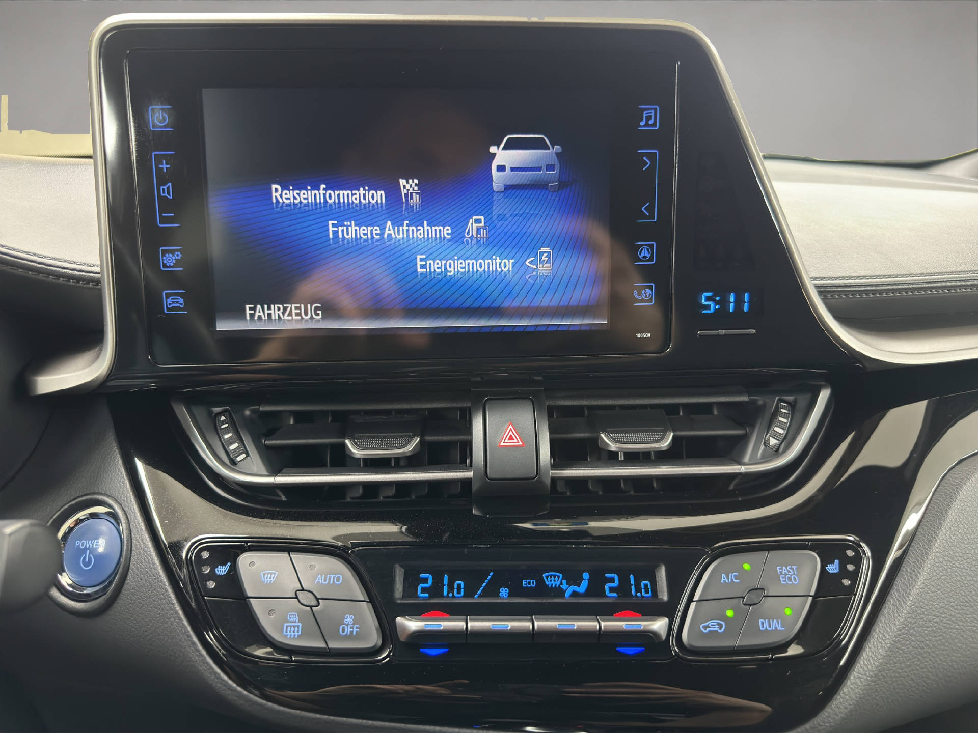 TOYOTA C-HR 1.8 VVTi HSD Trend-image-8