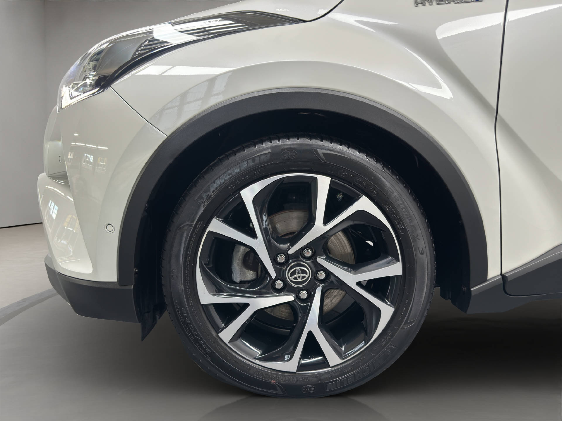 TOYOTA C-HR 1.8 VVTi HSD Trend-image-12