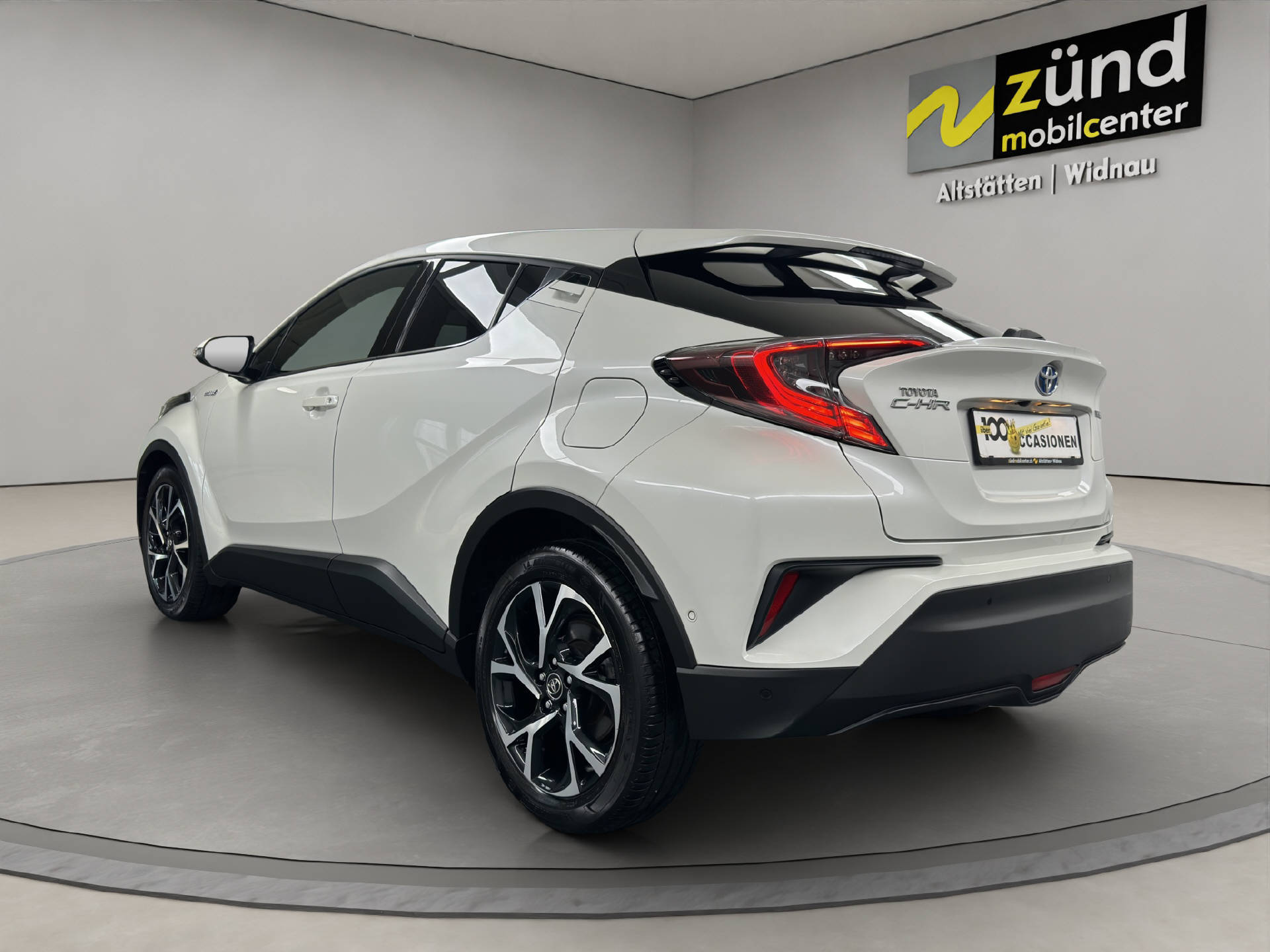 TOYOTA C-HR 1.8 VVTi HSD Trend-image-2