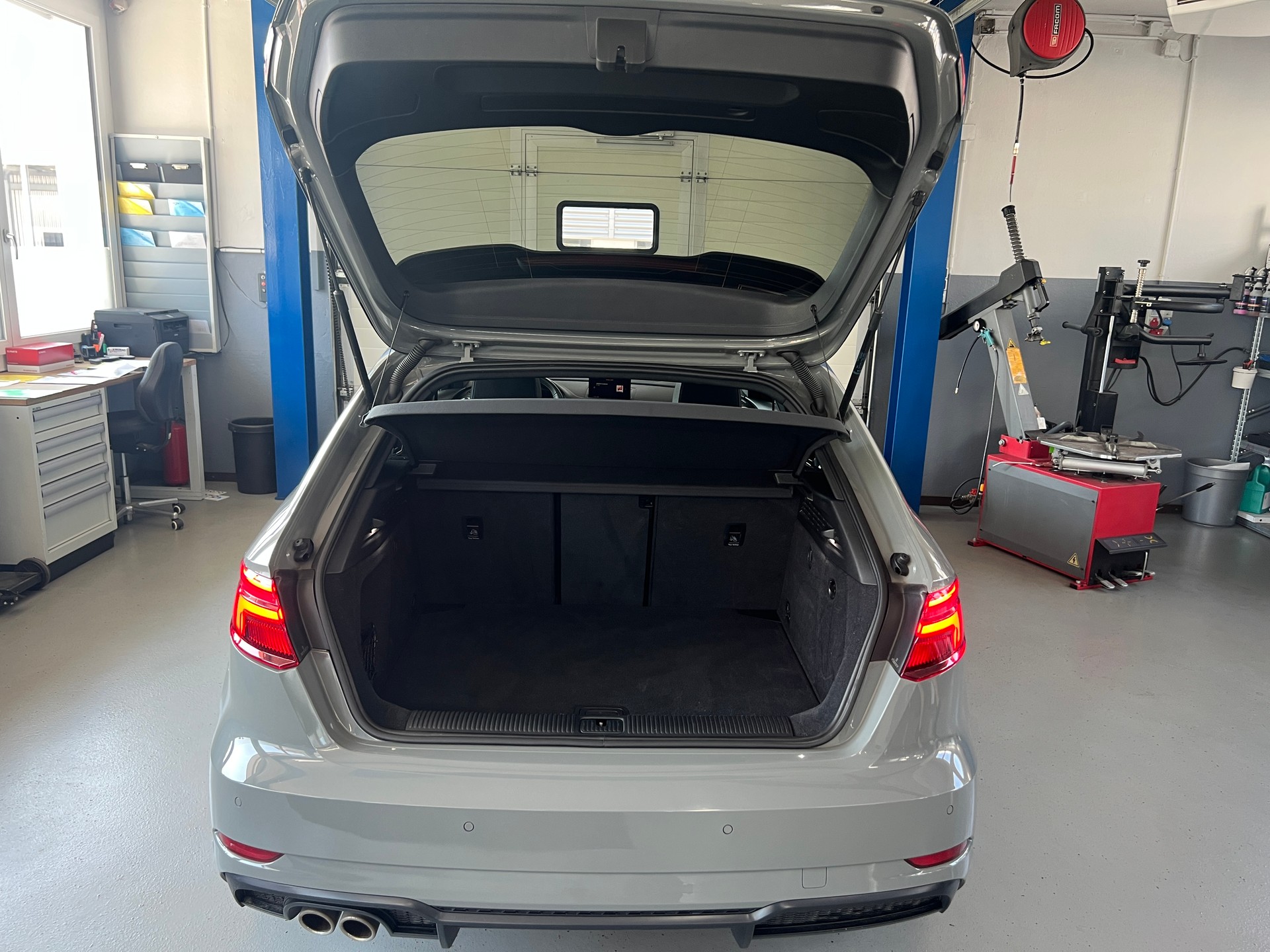 AUDI A3 Sportback 35 TFSI Sport S Line S-tronic Nardo Grau-image-11