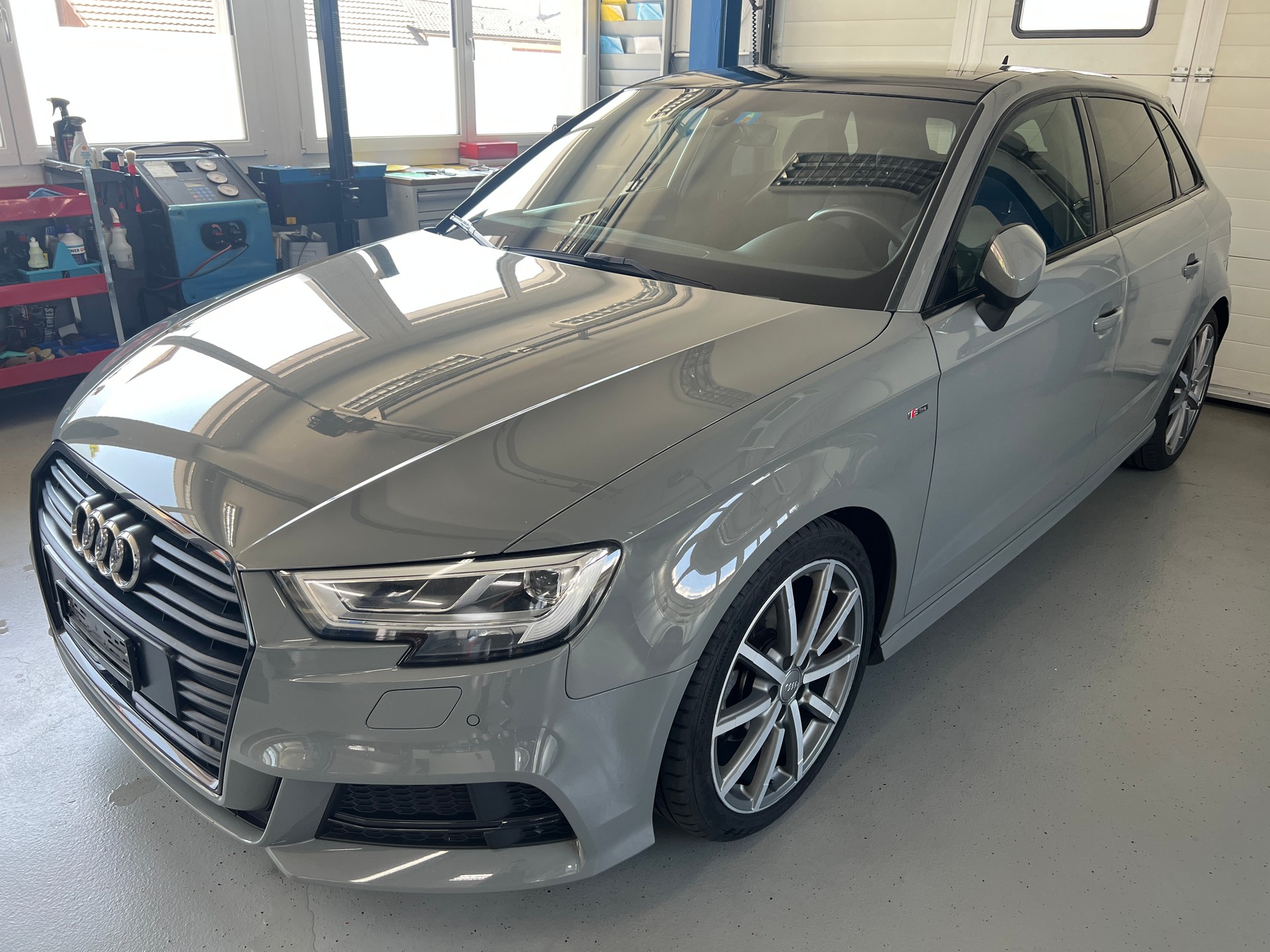 AUDI A3 Sportback 35 TFSI Sport S Line S-tronic Nardo Grau-image-1