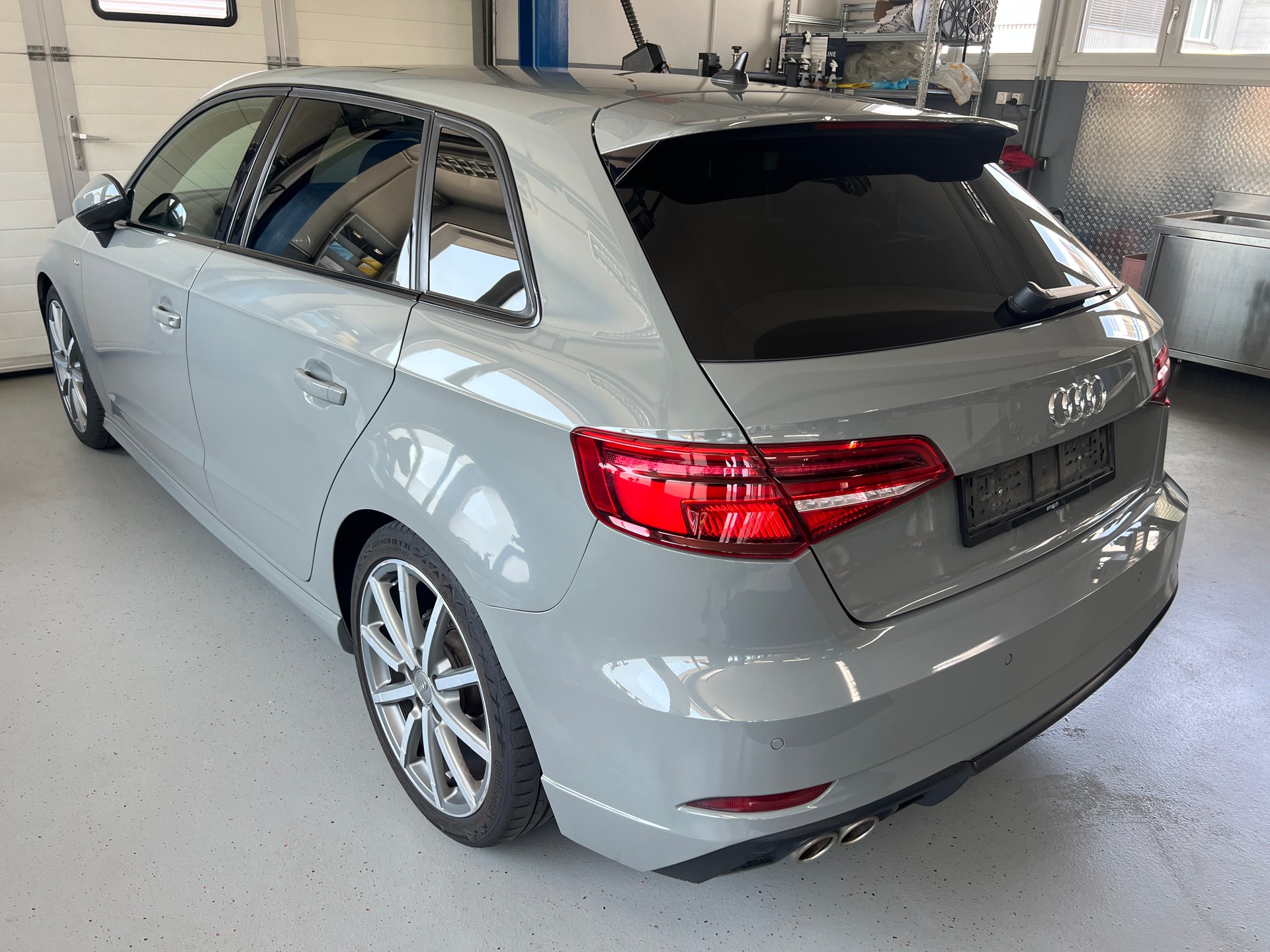 AUDI A3 Sportback 35 TFSI Sport S Line S-tronic Nardo Grau-image-2