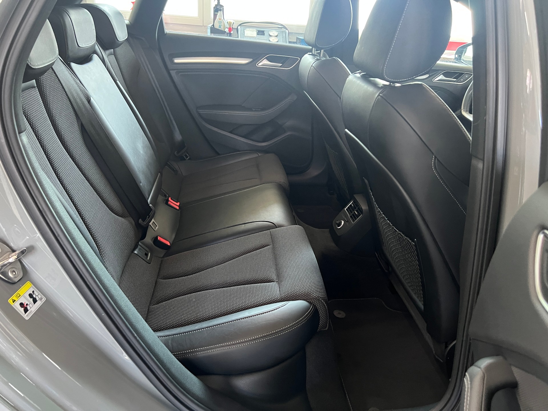 AUDI A3 Sportback 35 TFSI Sport S Line S-tronic Nardo Grau-image-10