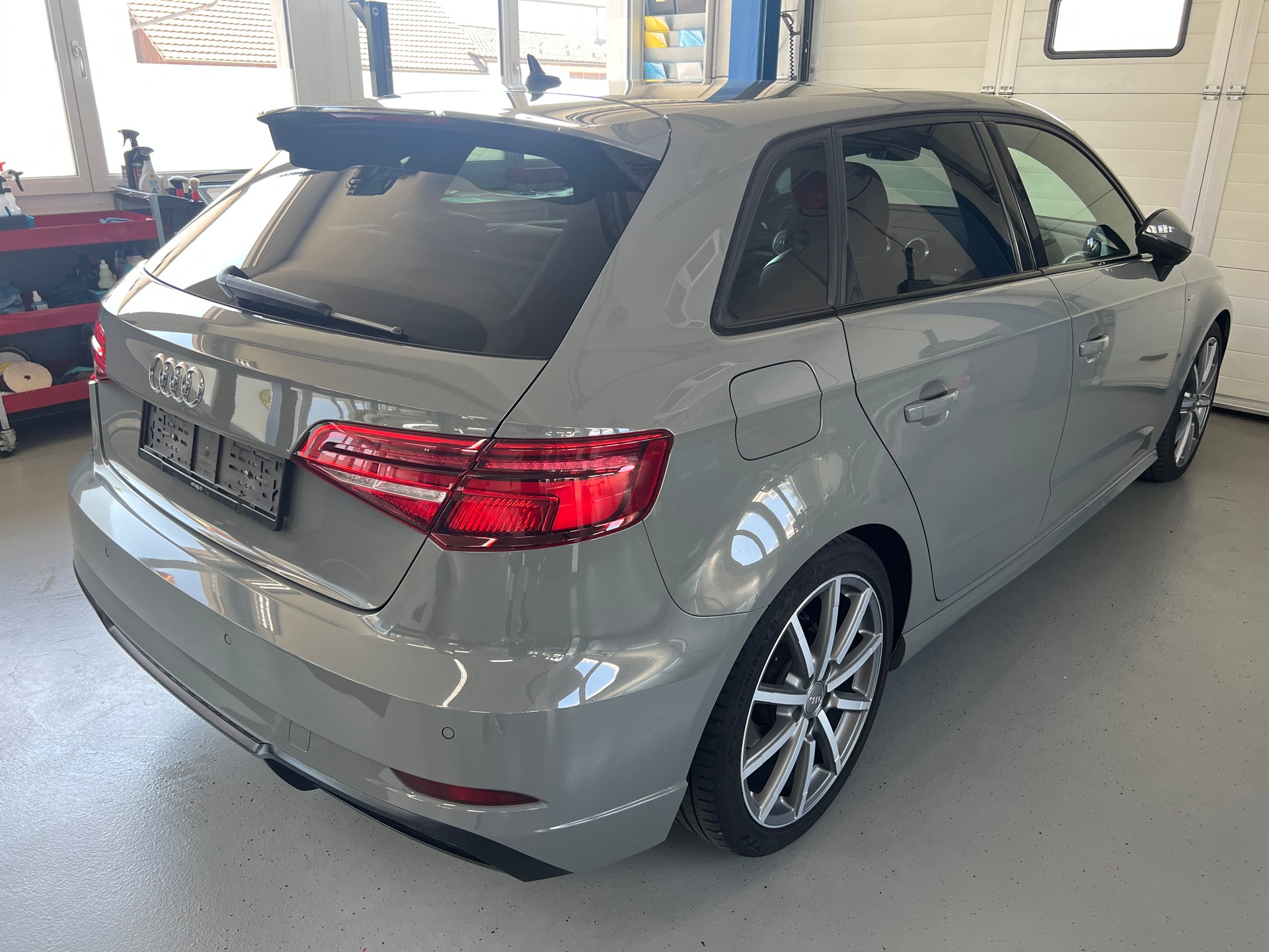 AUDI A3 Sportback 35 TFSI Sport S Line S-tronic Nardo Grau-image-3