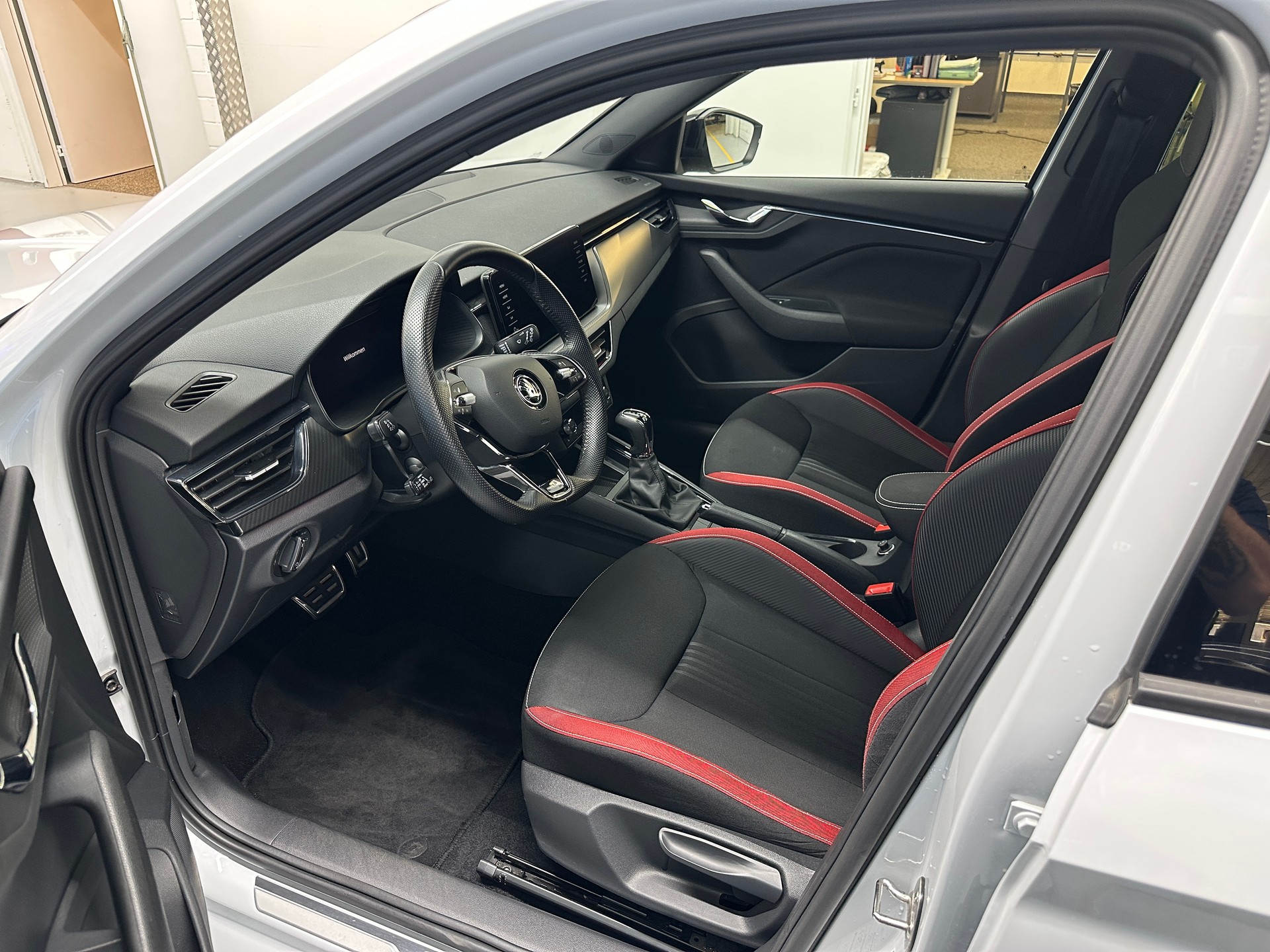SKODA Kamiq 1.5 TSI ACT Monte Carlo DSG-image-7