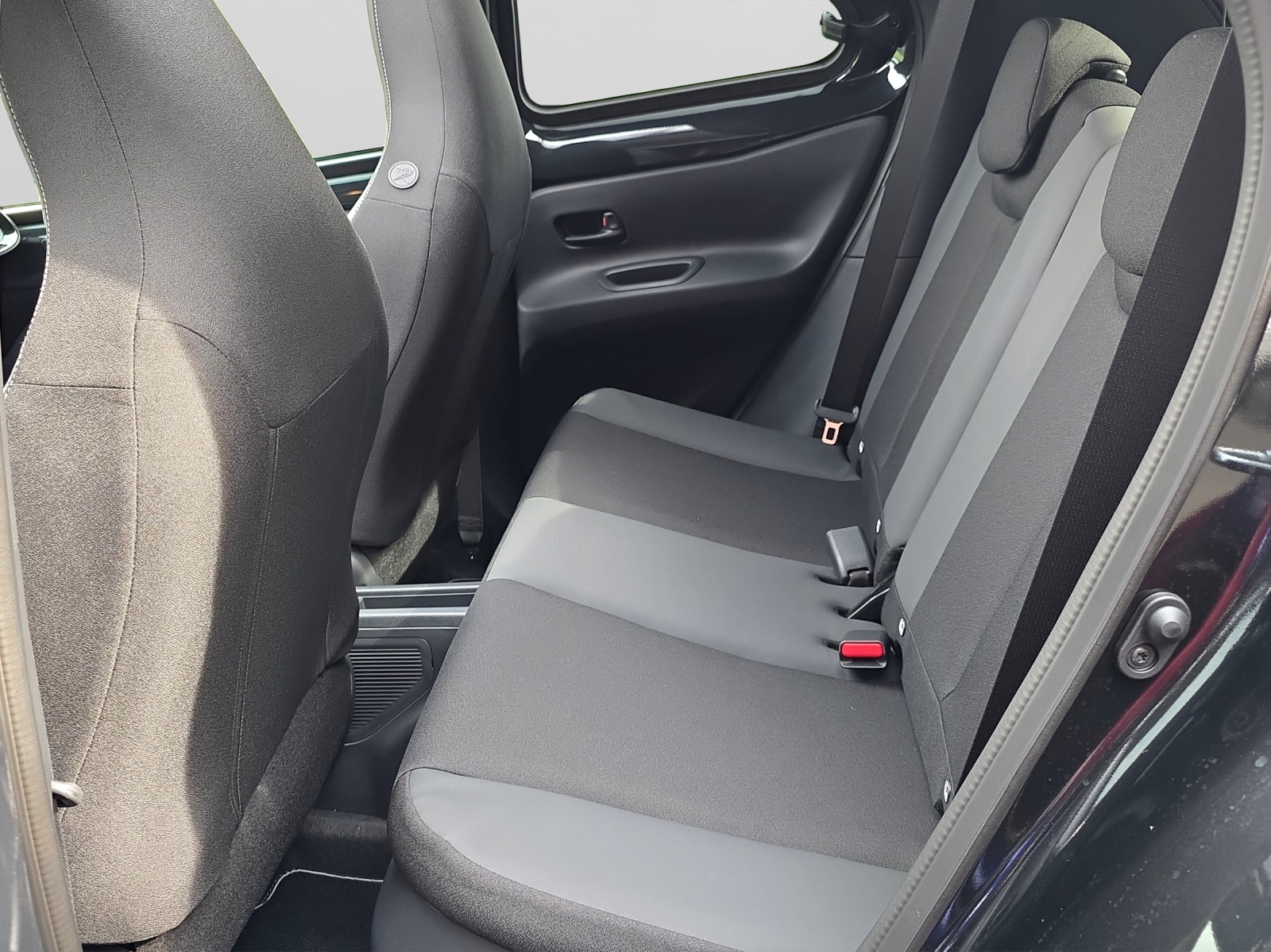TOYOTA Aygo X 1.5 VVT-i HSD GR Sport-image-12