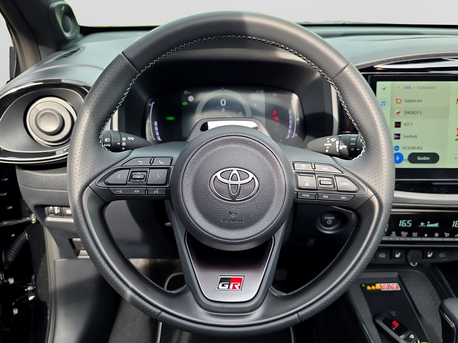 TOYOTA Aygo X 1.5 VVT-i HSD GR Sport-image-9