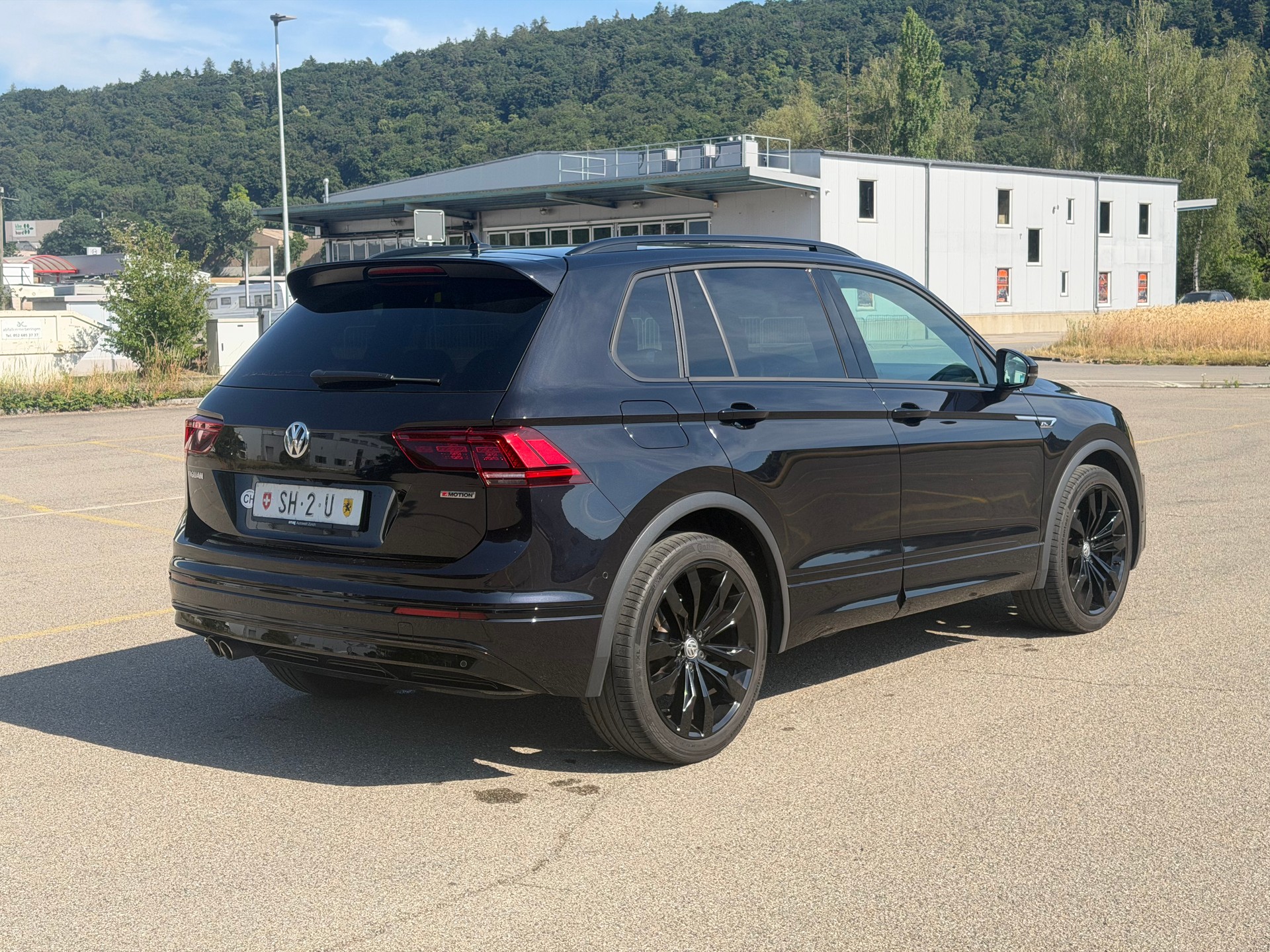 VW Tiguan 2.0TSI R-Line 4Motion DSG-image-4