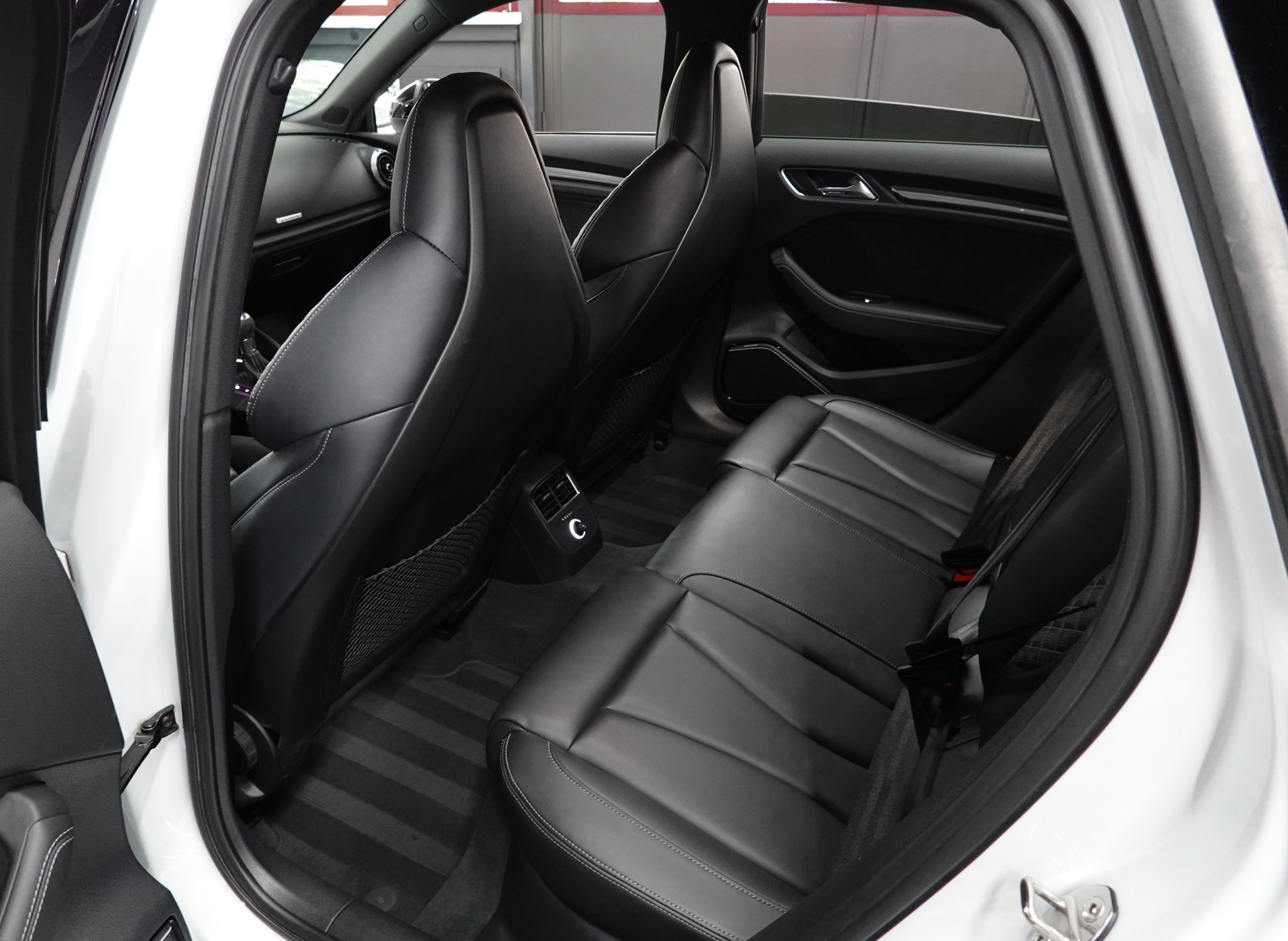 AUDI RS3 SPORTBACK 2.5 TSI QUATTRO S-TRONIC CH-FZ OHNE OPF SOUND ON-image-34