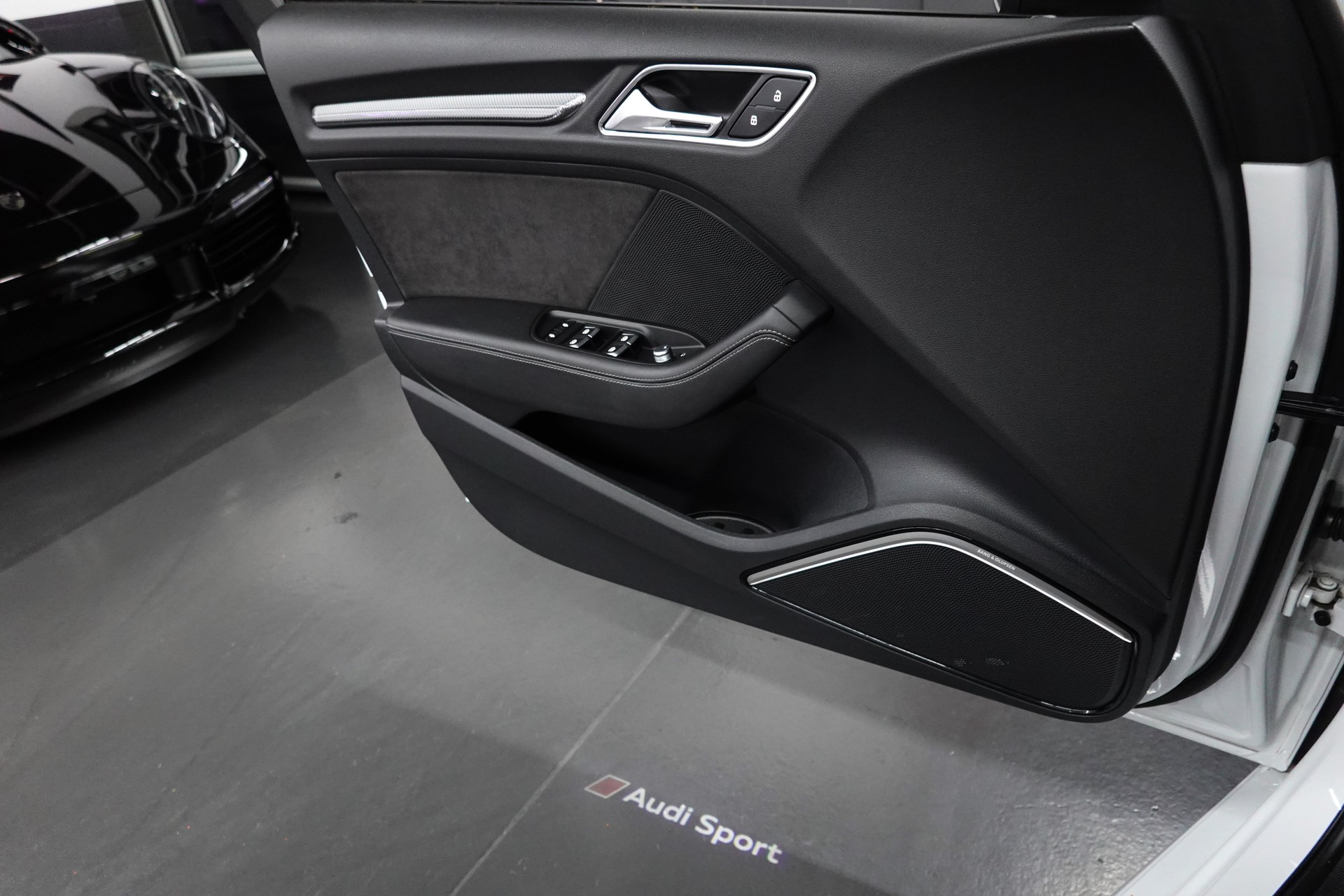 AUDI RS3 SPORTBACK 2.5 TSI QUATTRO S-TRONIC CH-FZ OHNE OPF SOUND ON-image-30