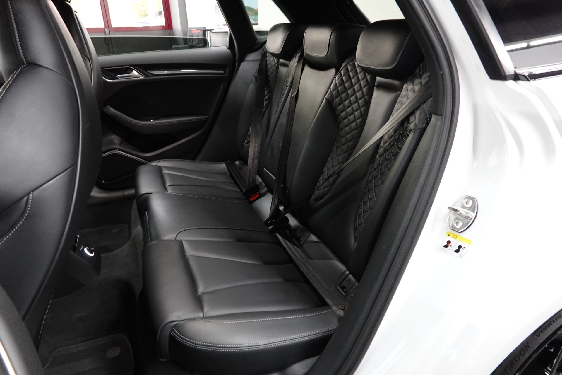 AUDI RS3 SPORTBACK 2.5 TSI QUATTRO S-TRONIC CH-FZ OHNE OPF SOUND ON-image-35