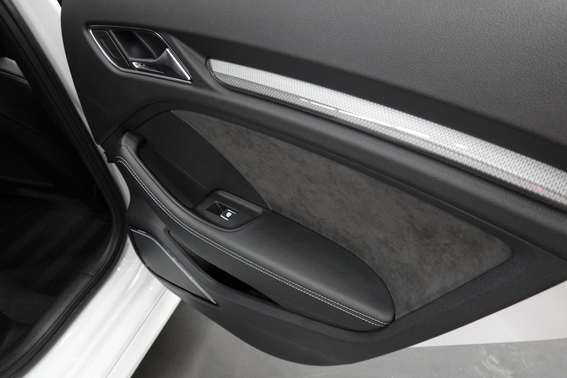 AUDI RS3 SPORTBACK 2.5 TSI QUATTRO S-TRONIC CH-FZ OHNE OPF SOUND ON-image-39