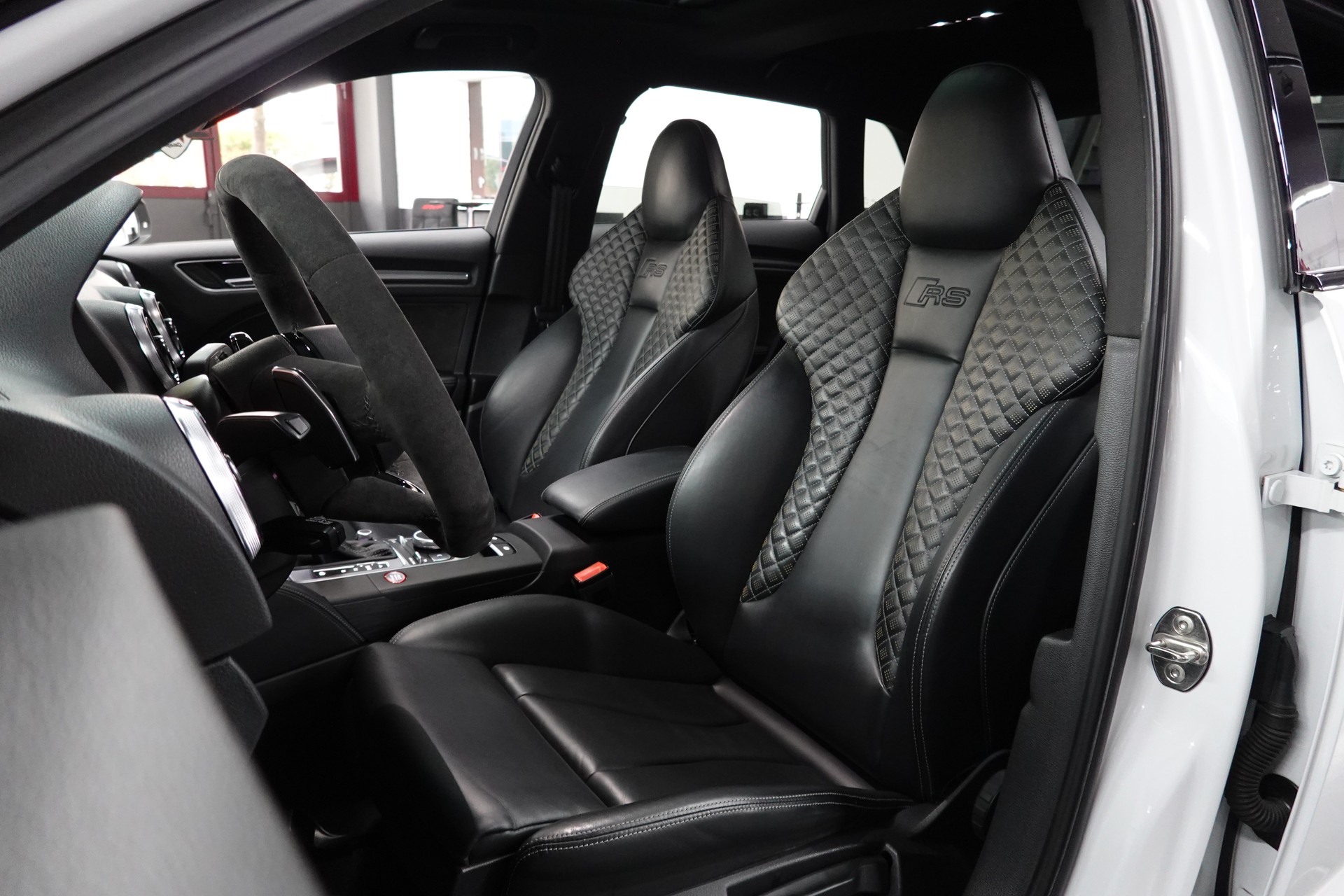 AUDI RS3 SPORTBACK 2.5 TSI QUATTRO S-TRONIC CH-FZ OHNE OPF SOUND ON-image-32