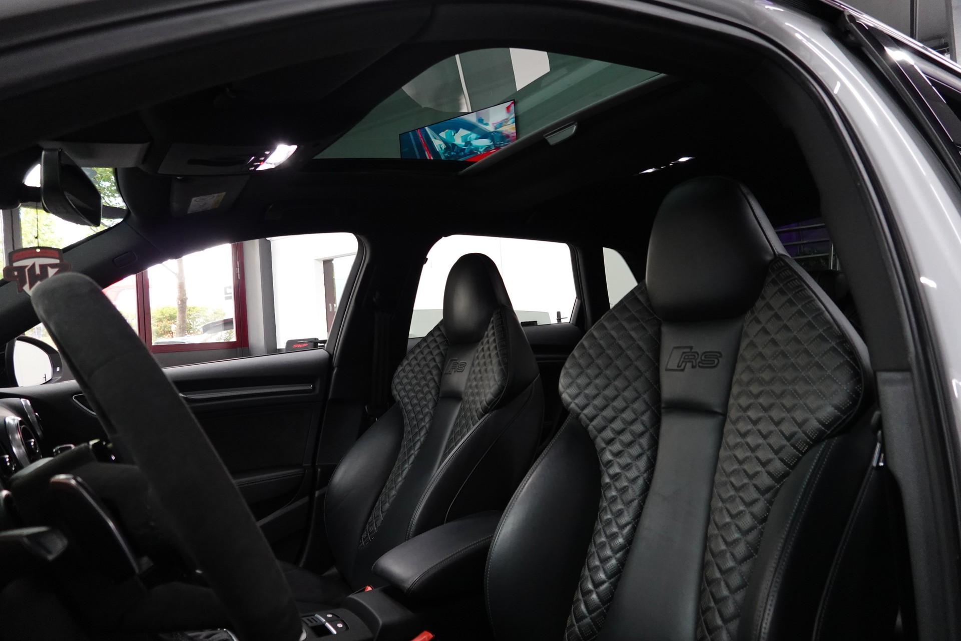 AUDI RS3 SPORTBACK 2.5 TSI QUATTRO S-TRONIC CH-FZ OHNE OPF SOUND ON-image-33