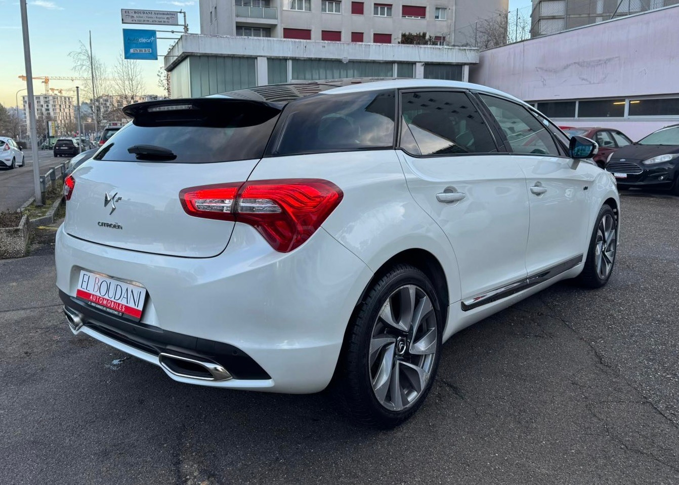 DS AUTOMOBILES DS5 HYbrid4 200 Chic EGS6-image-4