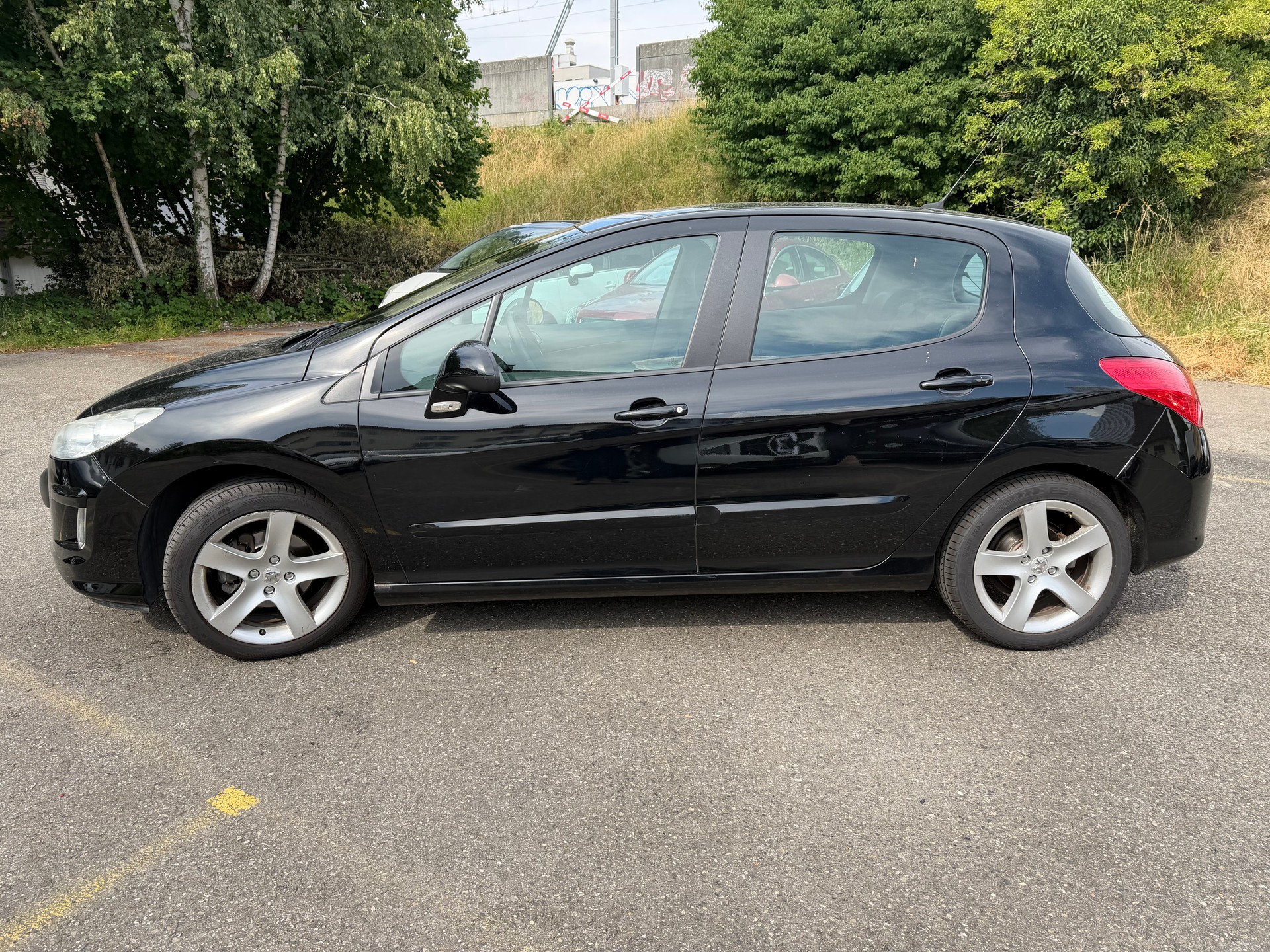 PEUGEOT 308 1.6 16V T Sport-image-2