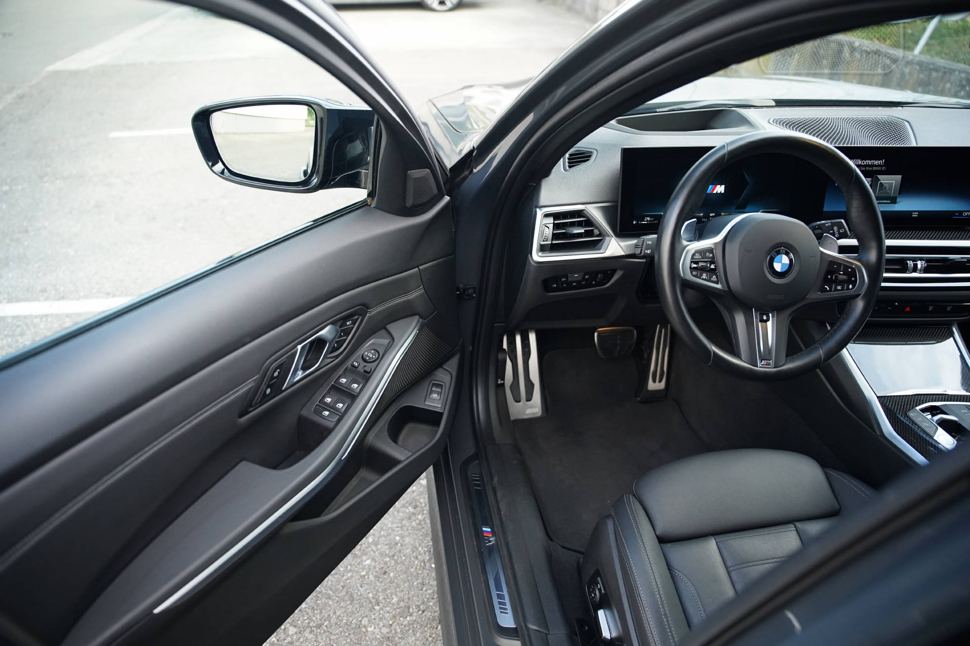 BMW M340i xDrive 48V Touring Steptronic M Sport-image-8