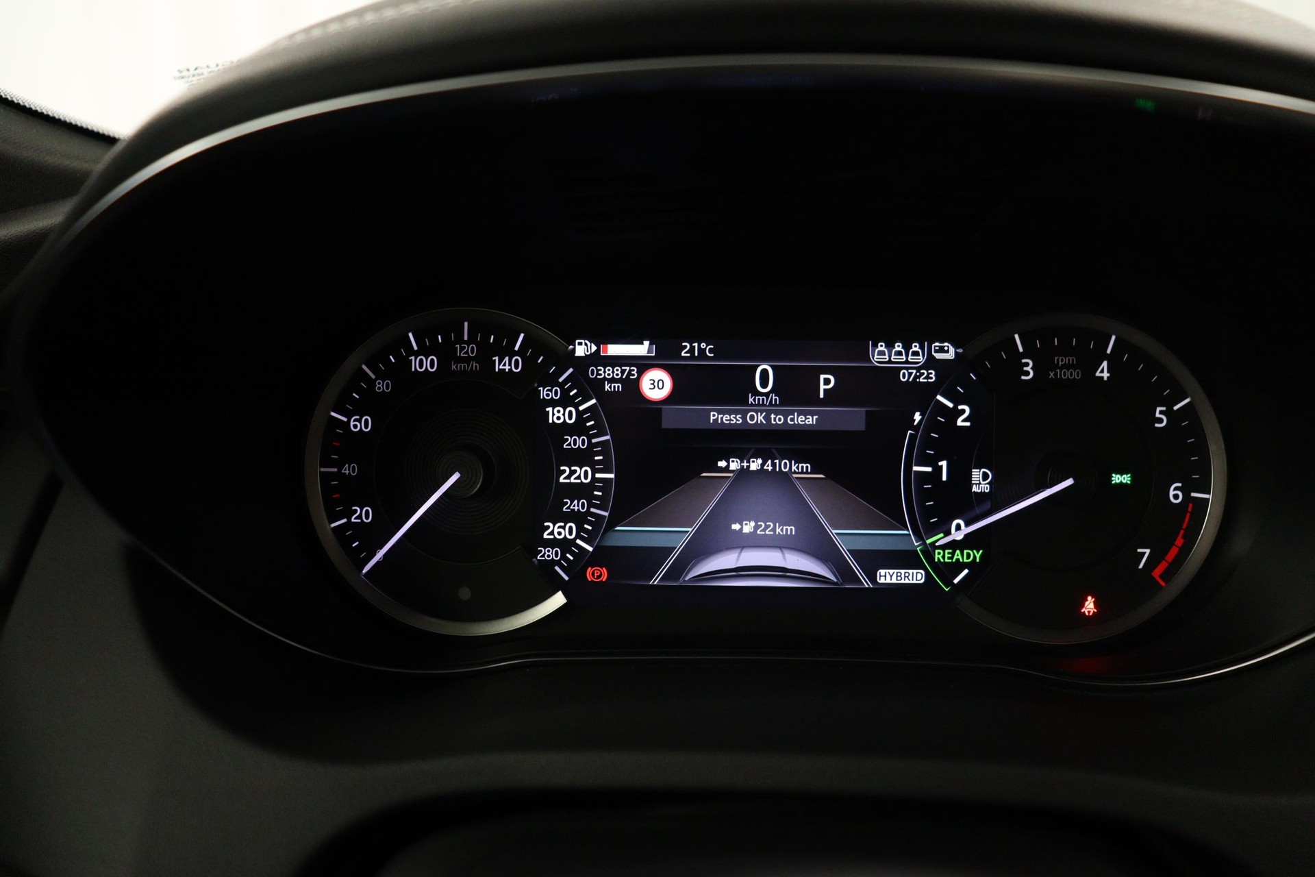 JAGUAR E-Pace 1.5 T 300e R-Dynamic SE AWD-image-13