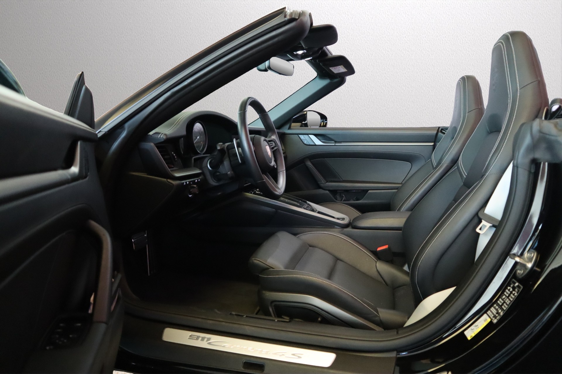 PORSCHE 911 Carrera 4S Cabriolet PDK-image-4