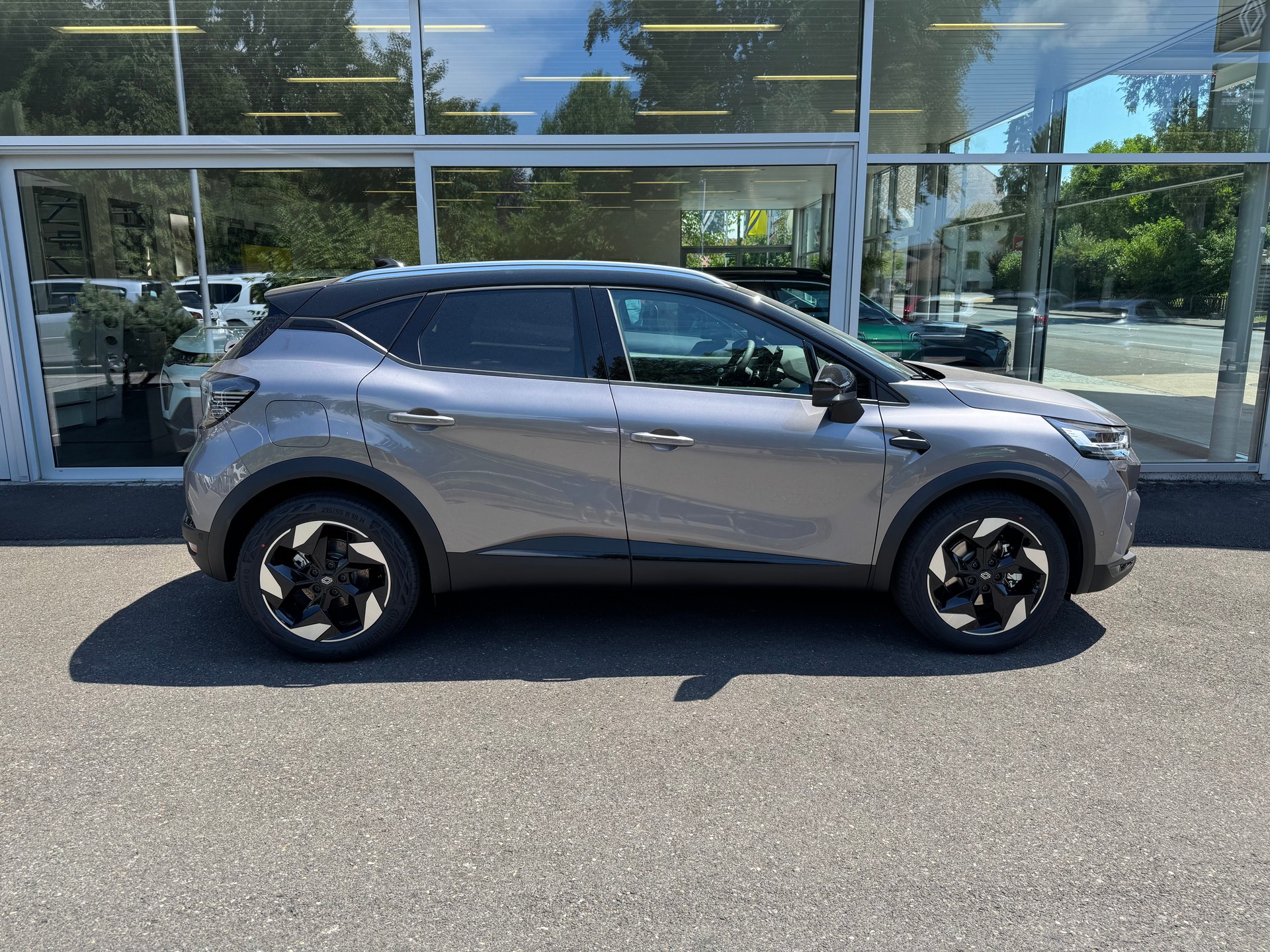 RENAULT Captur 1.8 E-Tech 160 Techno DHT-image-1