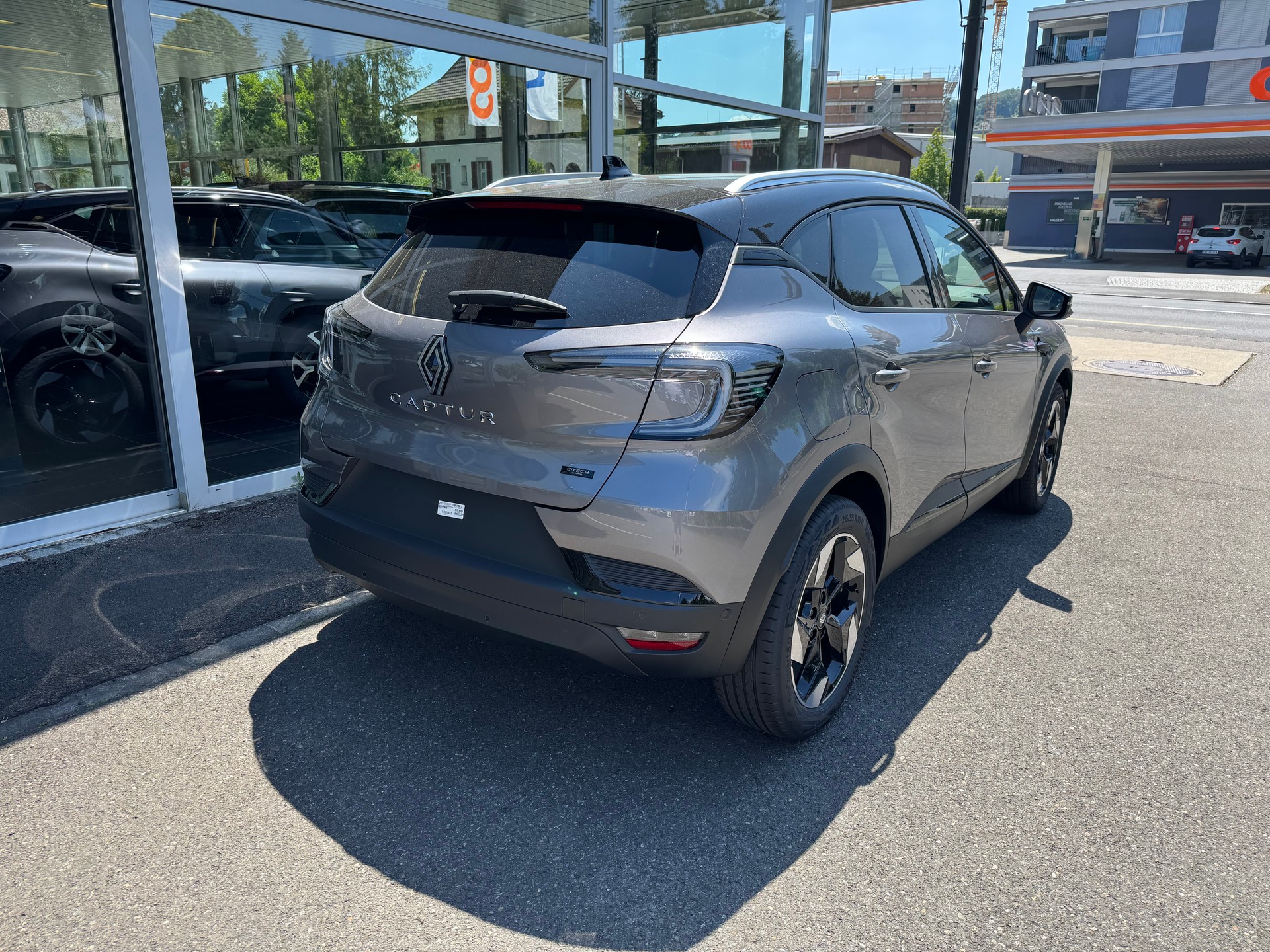 RENAULT Captur 1.8 E-Tech 160 Techno DHT-image-5