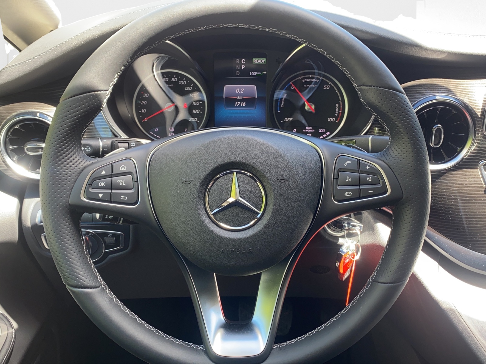 MERCEDES-BENZ EQV 300 Avantgarde lang-image-9