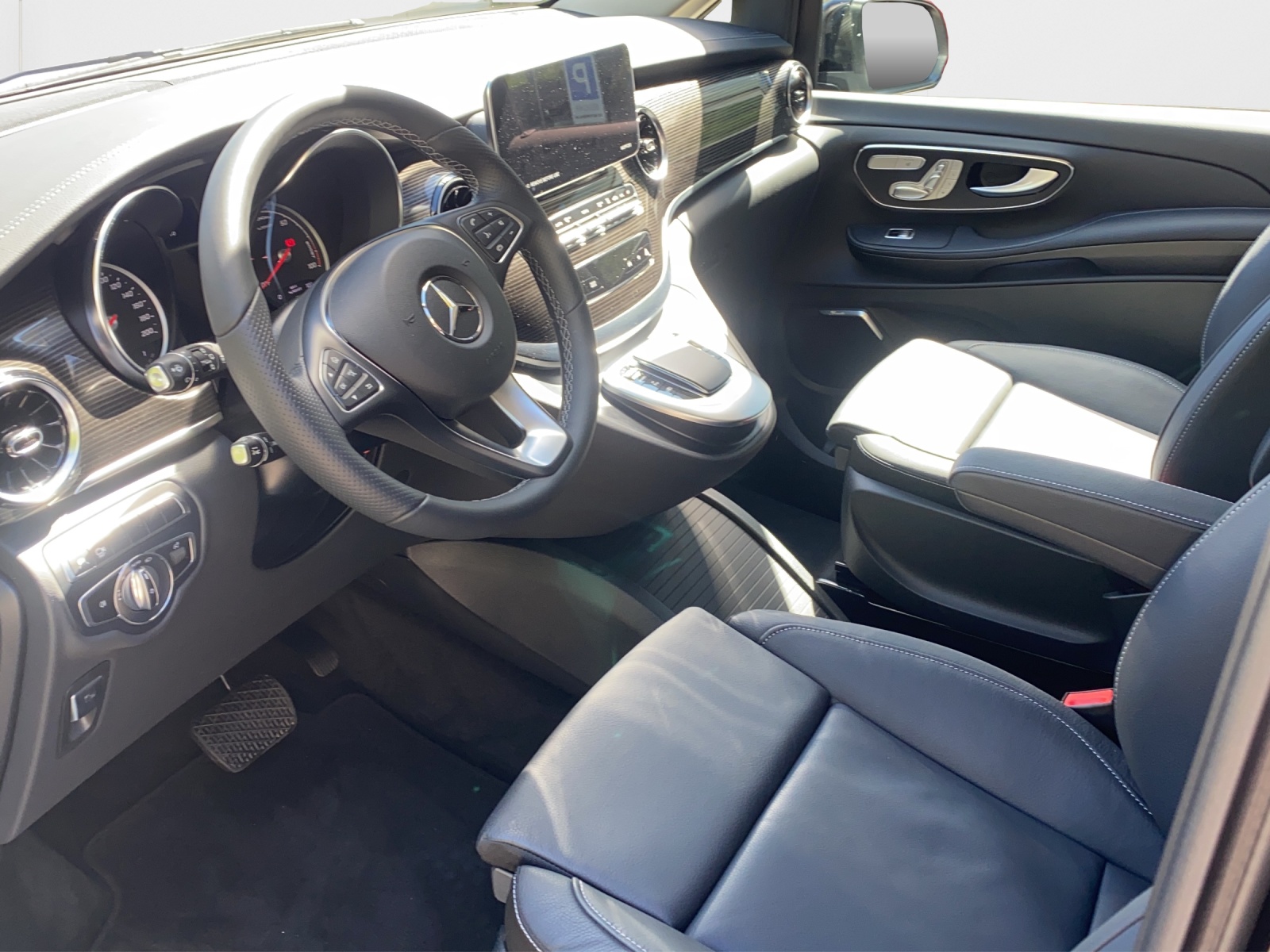 MERCEDES-BENZ EQV 300 Avantgarde lang-image-8