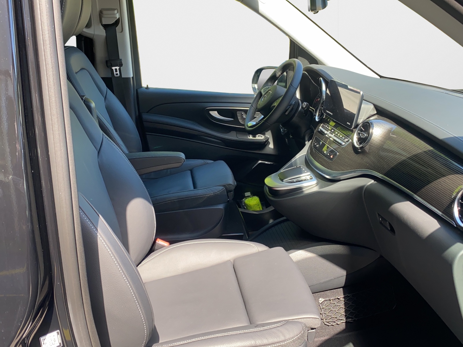 MERCEDES-BENZ EQV 300 Avantgarde lang-image-13