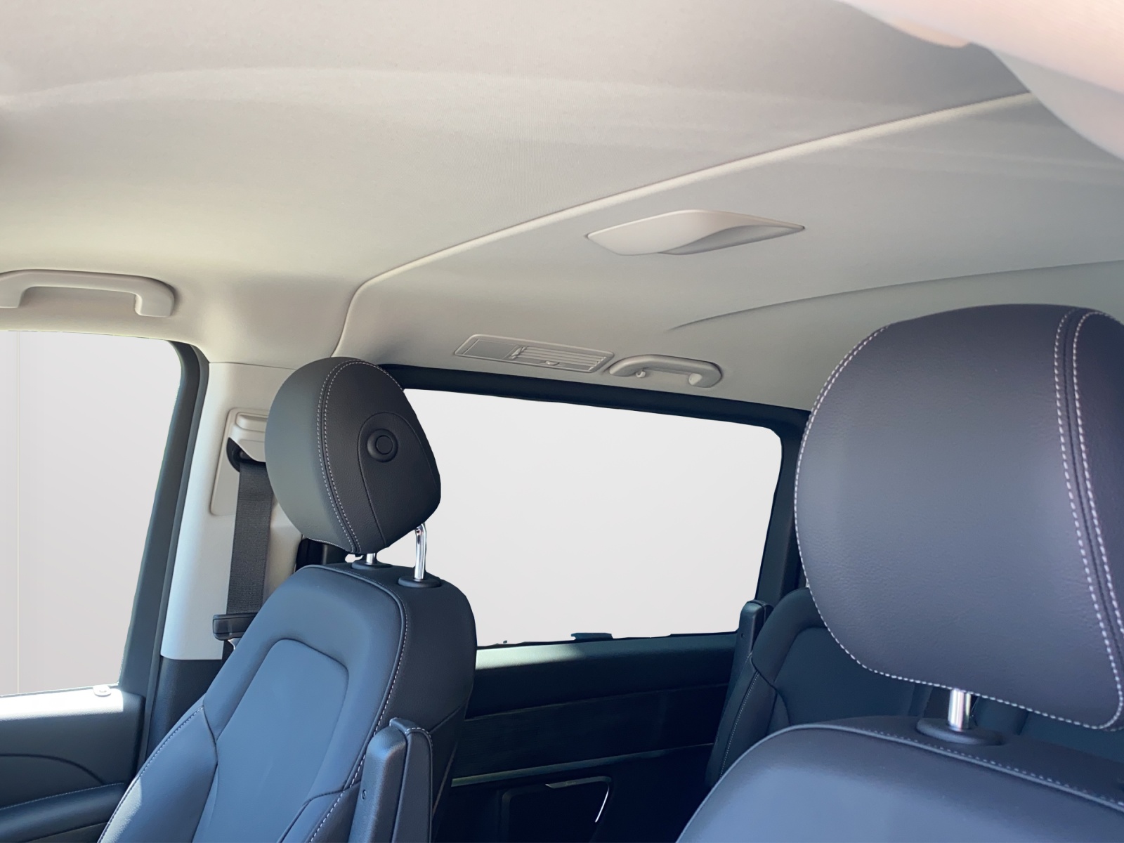 MERCEDES-BENZ EQV 300 Avantgarde lang-image-10