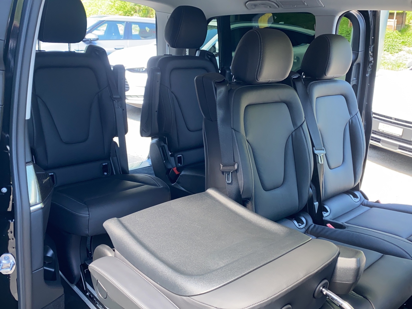 MERCEDES-BENZ EQV 300 Avantgarde lang-image-20