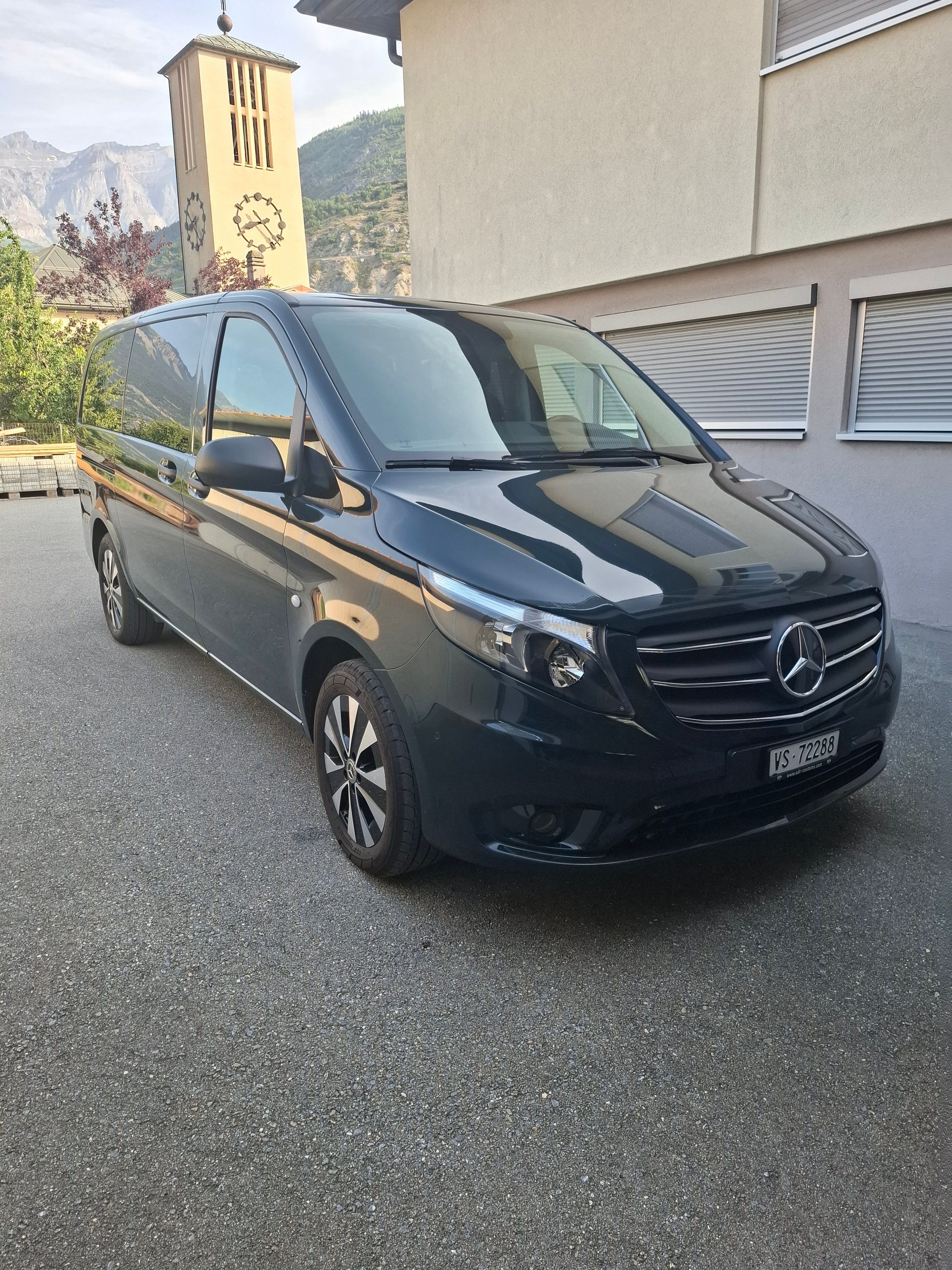 MERCEDES-BENZ 2.0 CDI Select Tourer 4Matic 9G-Tronic — slika 1