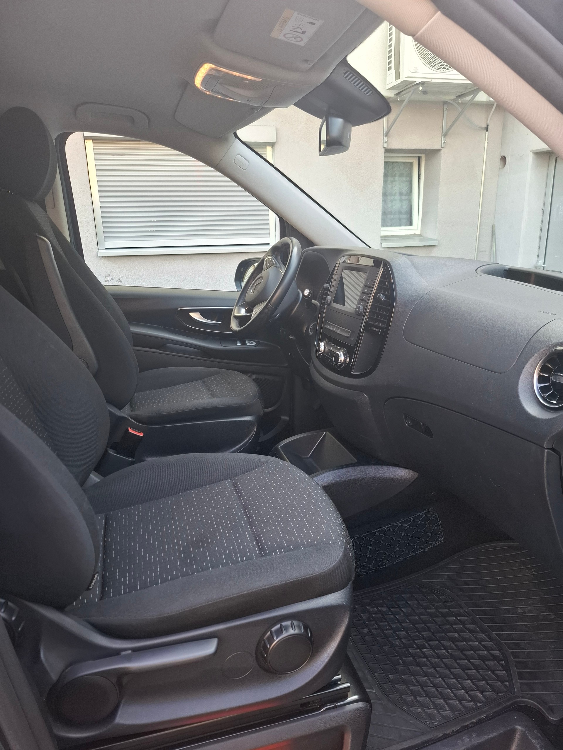 MERCEDES-BENZ 2.0 CDI Select Tourer 4Matic 9G-Tronic-image-1