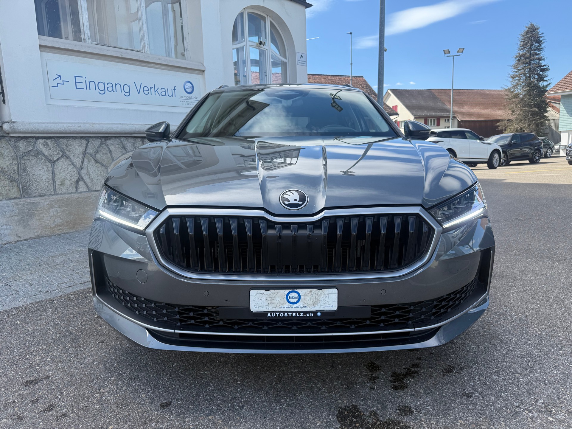 SKODA Superb Combi 2.0 TSI Selection 4x4 DSG-showroom-element-2