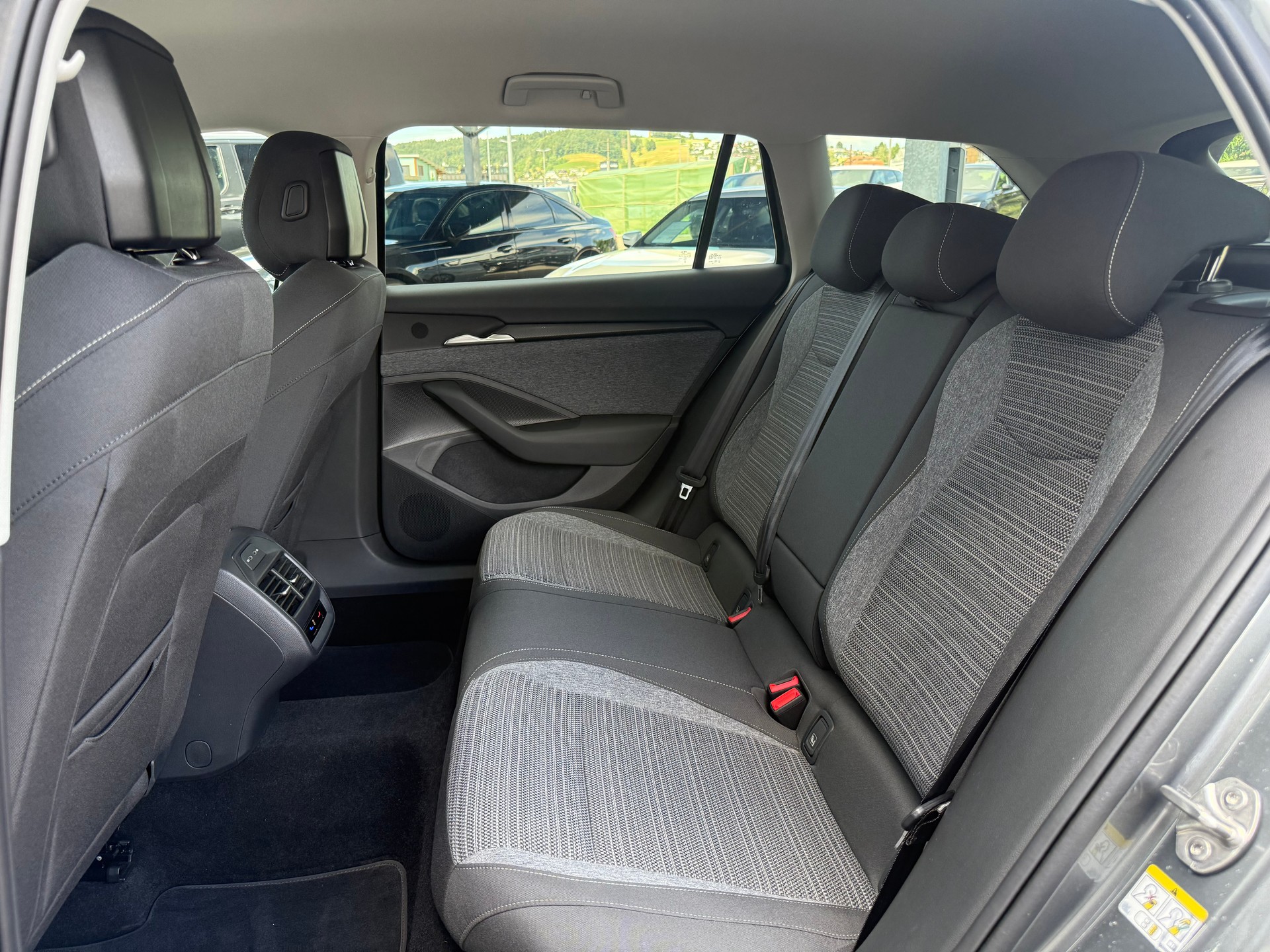 SKODA Superb Combi 2.0 TSI Selection 4x4 DSG-image-11