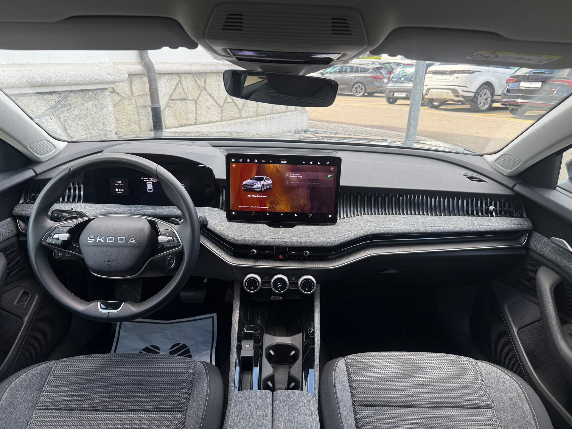 SKODA Superb Combi 2.0 TSI Selection 4x4 DSG-image-13