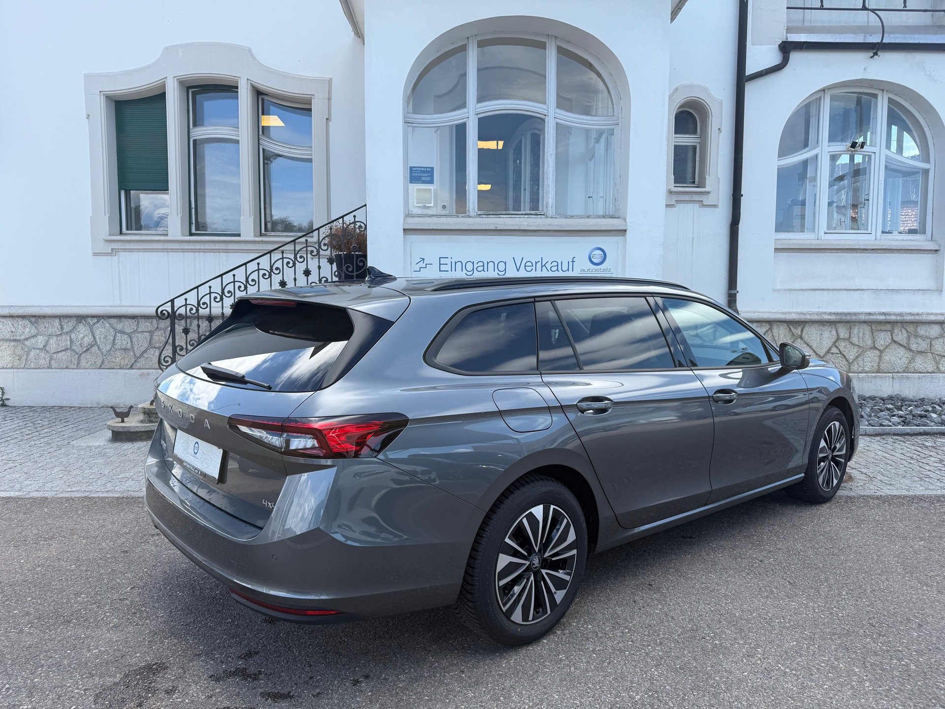 SKODA Superb Combi 2.0 TSI Selection 4x4 DSG-image-4